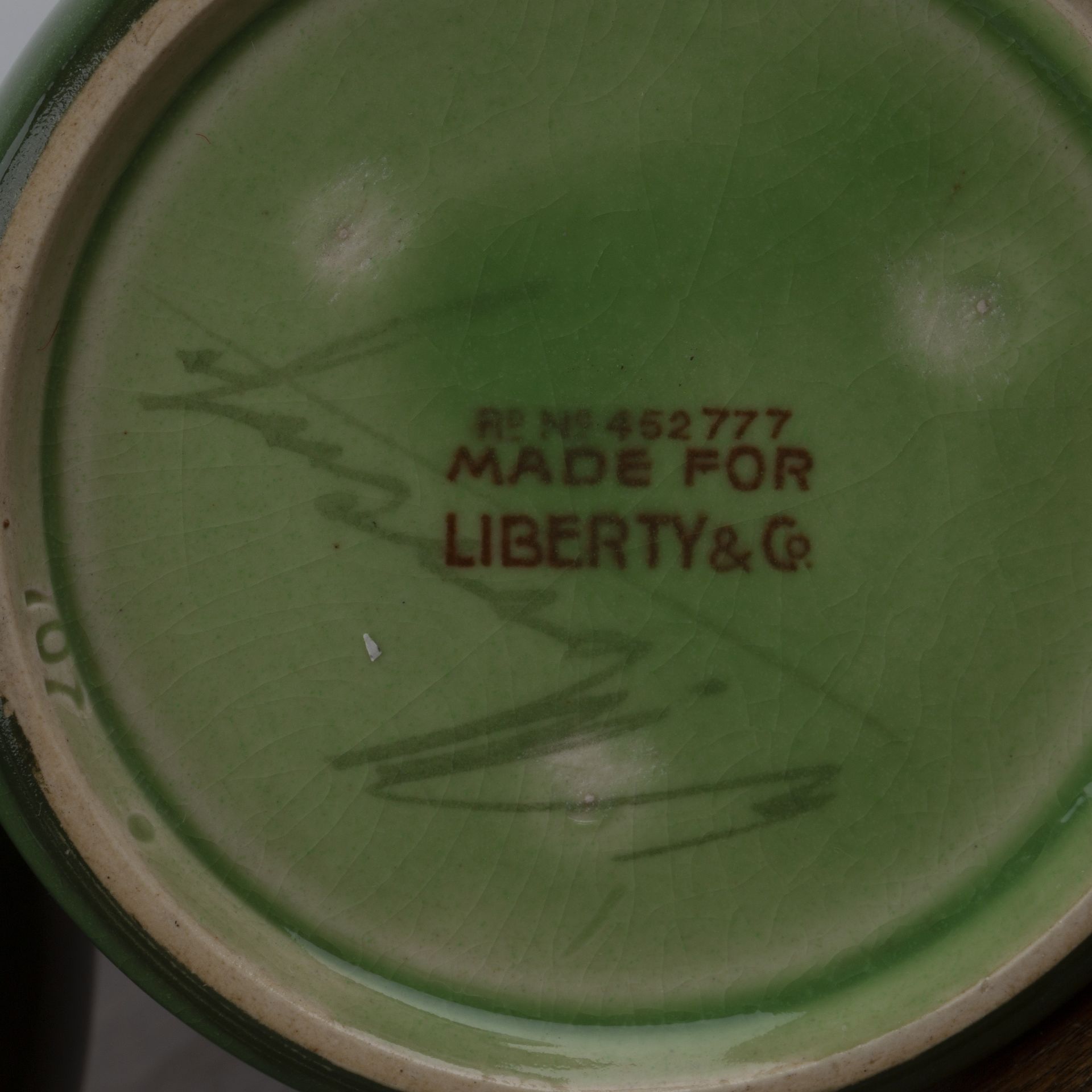 William Moorcroft (1872-1945) for Liberty and Co 'Flamminian ware' in green colourway, with - Bild 6 aus 6