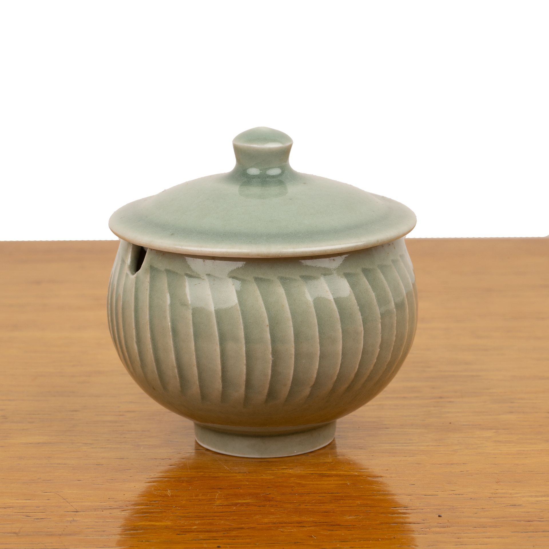 David Leach (1911-2005) preserve pot and cover with celadon glaze, impressed mark to the base, 9.5cm