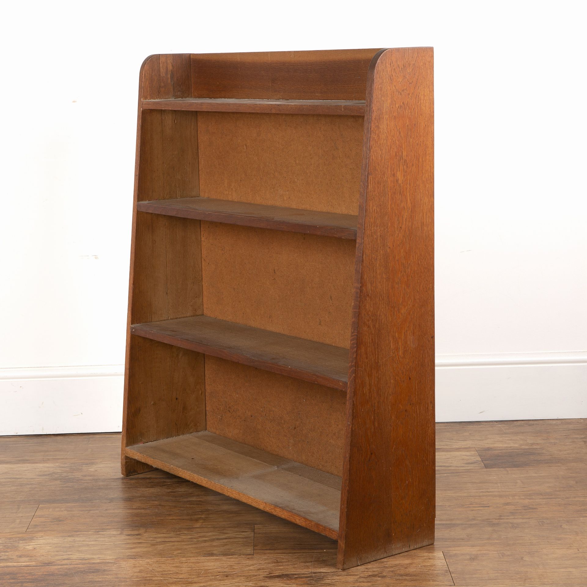 20th Century oak, tapering bookcase, with tapering side supports and four fixed shelves, 80cm wide x - Bild 3 aus 4
