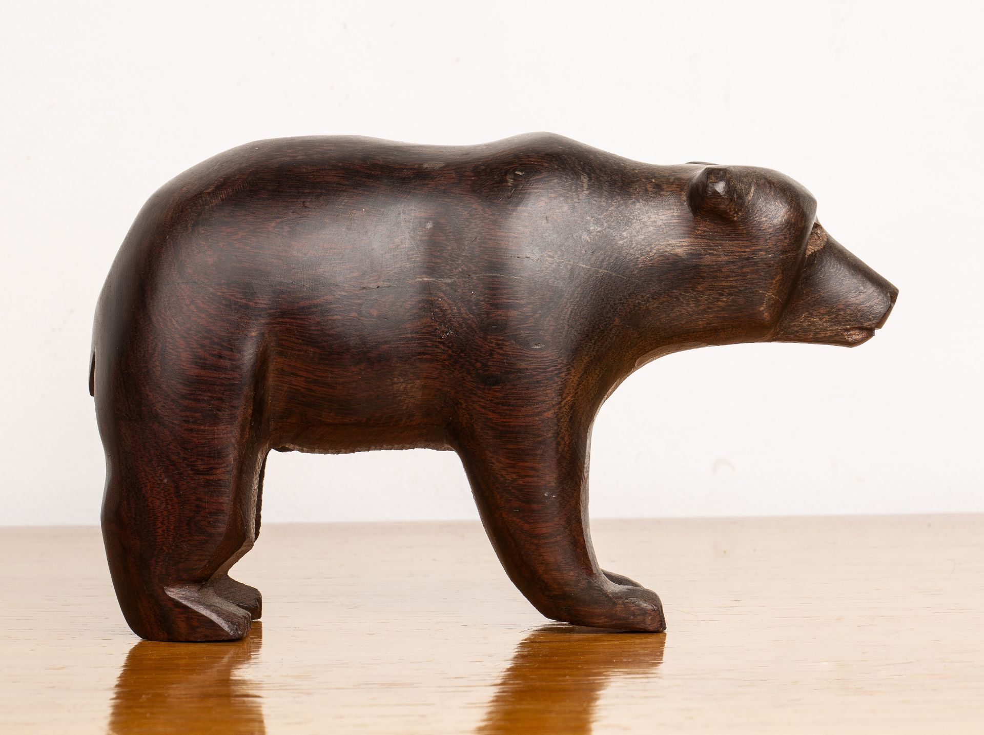 Treen wooden bear with carved details, unsigned, 17cm wide x 11cm high Overall signs of display - Bild 4 aus 5