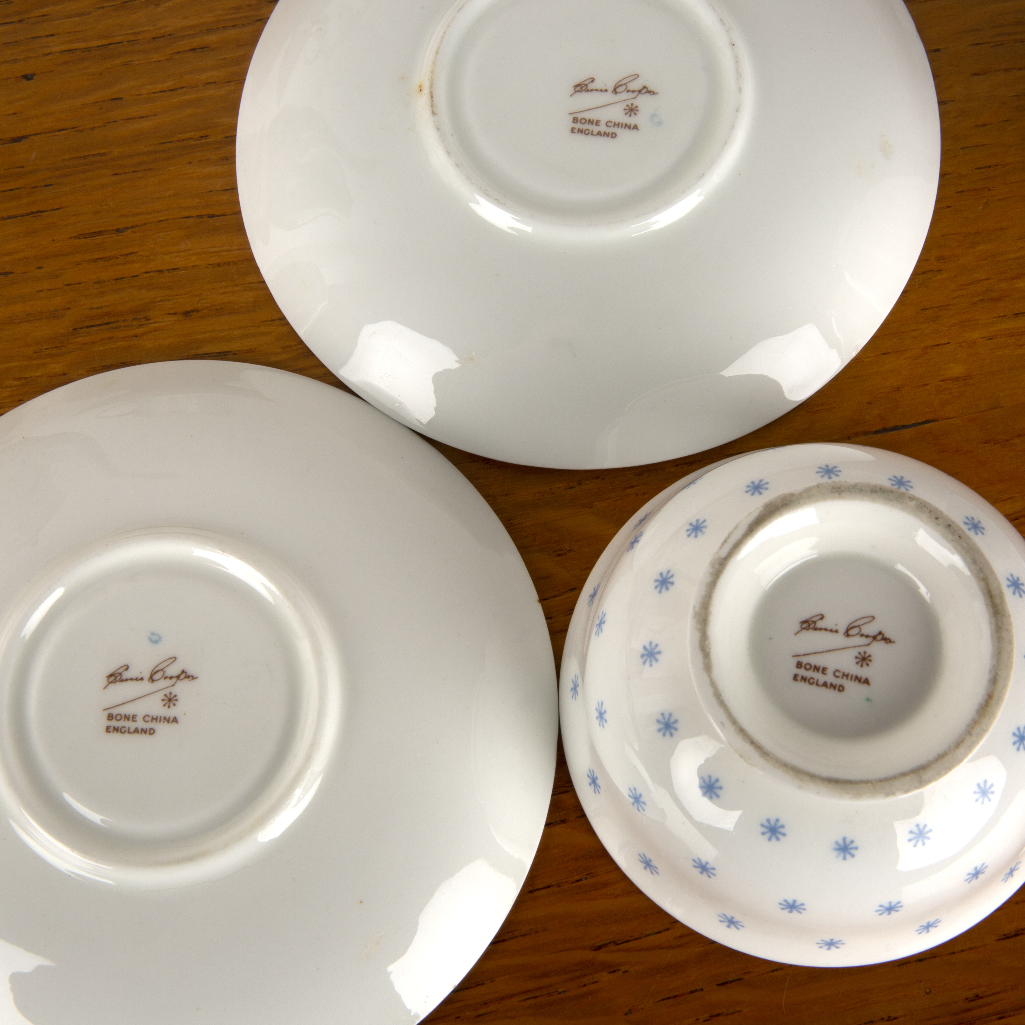 Susie Cooper (1902-1995) bone china tea set, decorated with blue stars on a white ground, with - Image 3 of 4