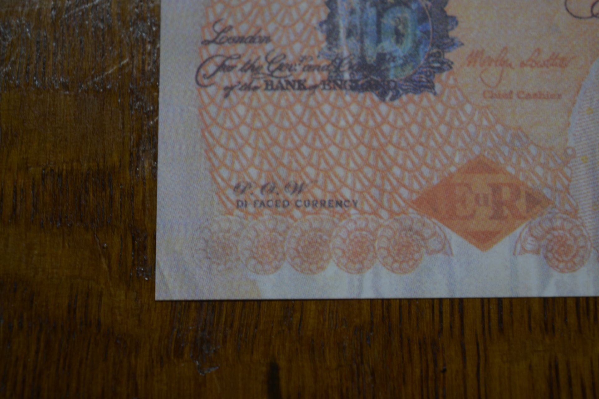 Banksy (b.1974) 'Di-Faced tenner', offset lithograph, 14cm x 7.5cm The note itself is in good - Bild 6 aus 11