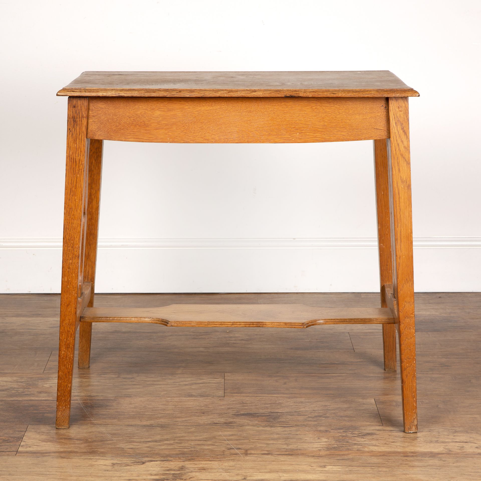 In the manner of Liberty & Co oak, side table with tapering shaped supports, unmarked, 75.5cm wide x - Bild 4 aus 5