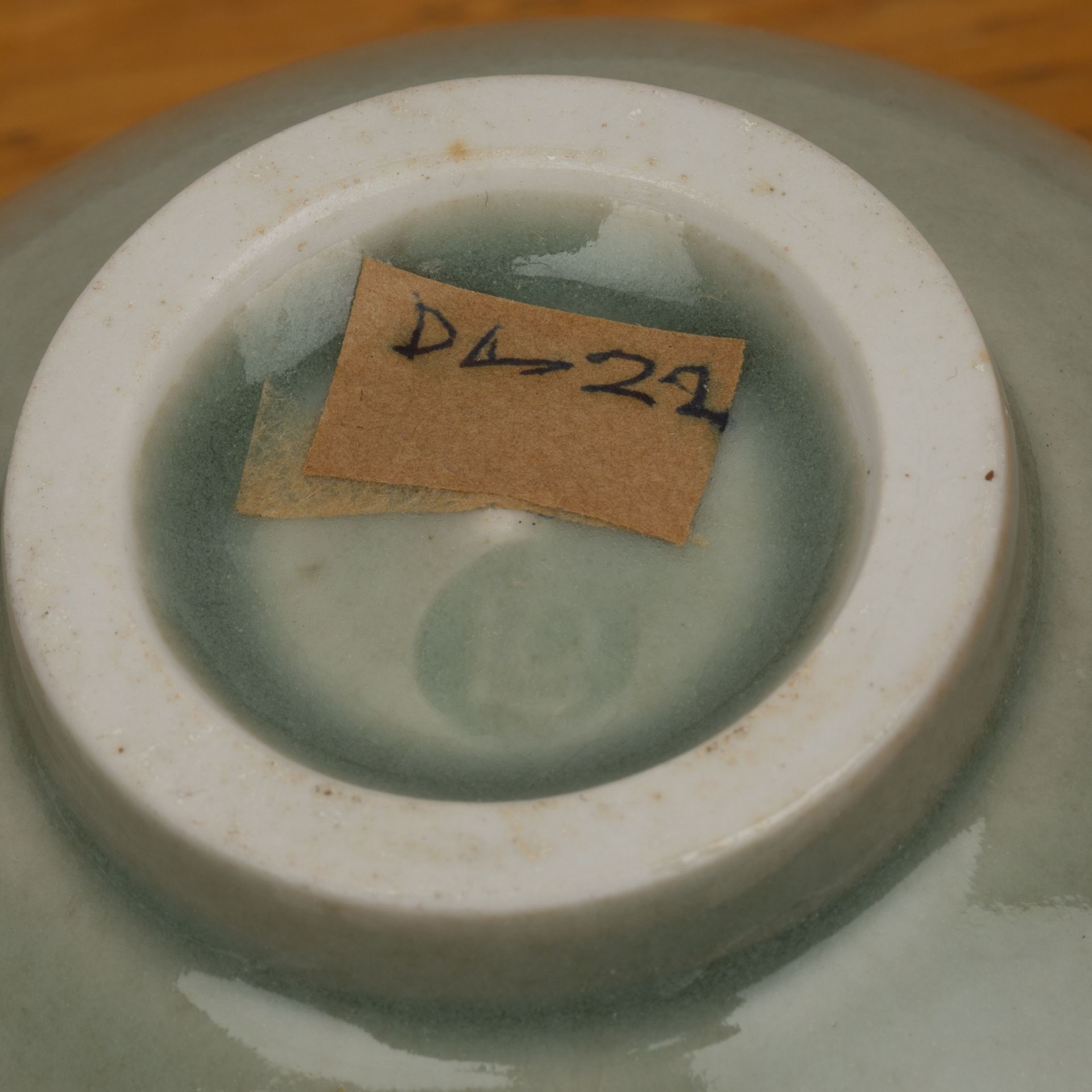 David Leach (1911-2005) preserve pot and cover with celadon glaze, impressed mark to the base, 9.5cm - Image 4 of 4