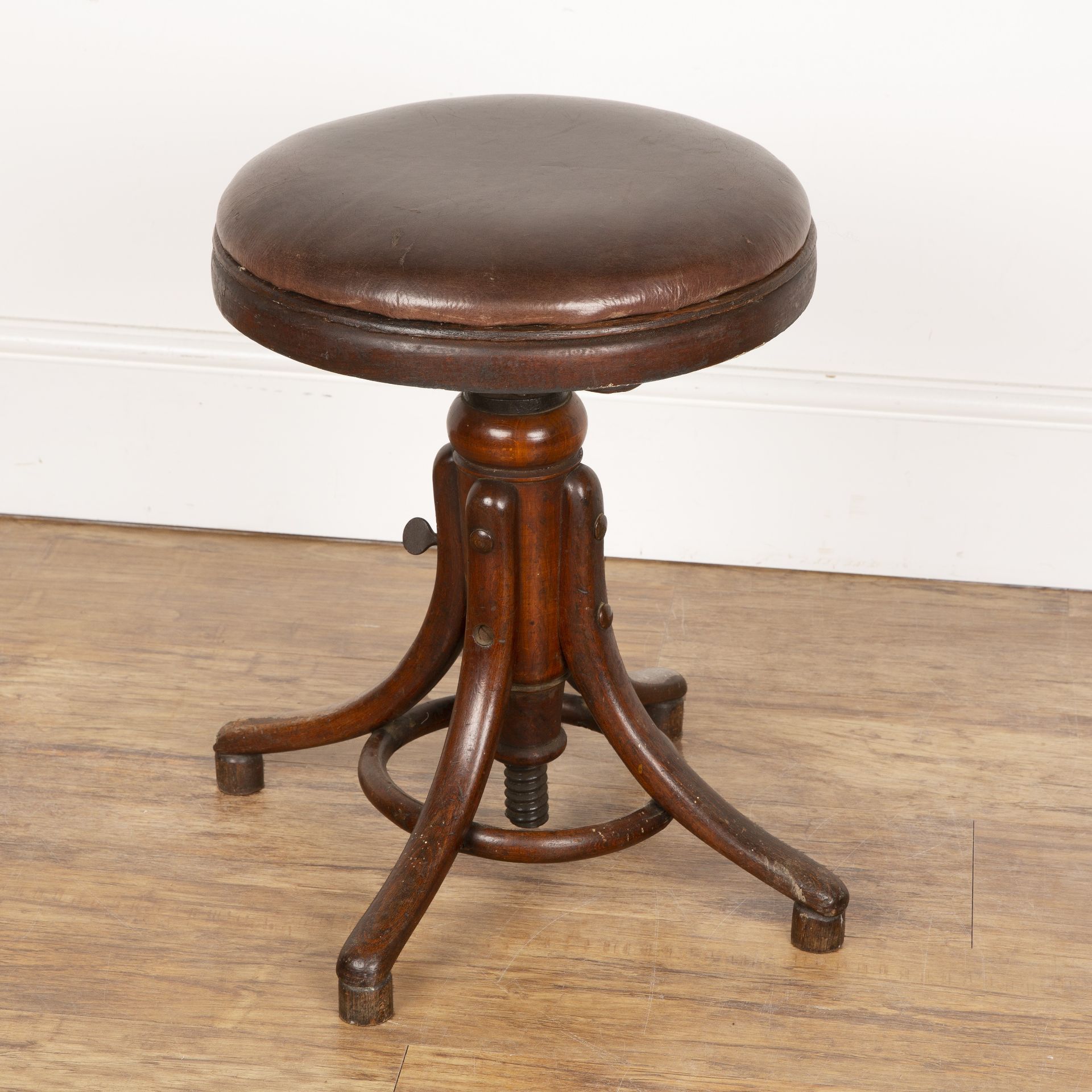 In the manner of Thonet industrial swivel stool, with leather top on bentwood base, unmarked, 55cm - Bild 2 aus 4