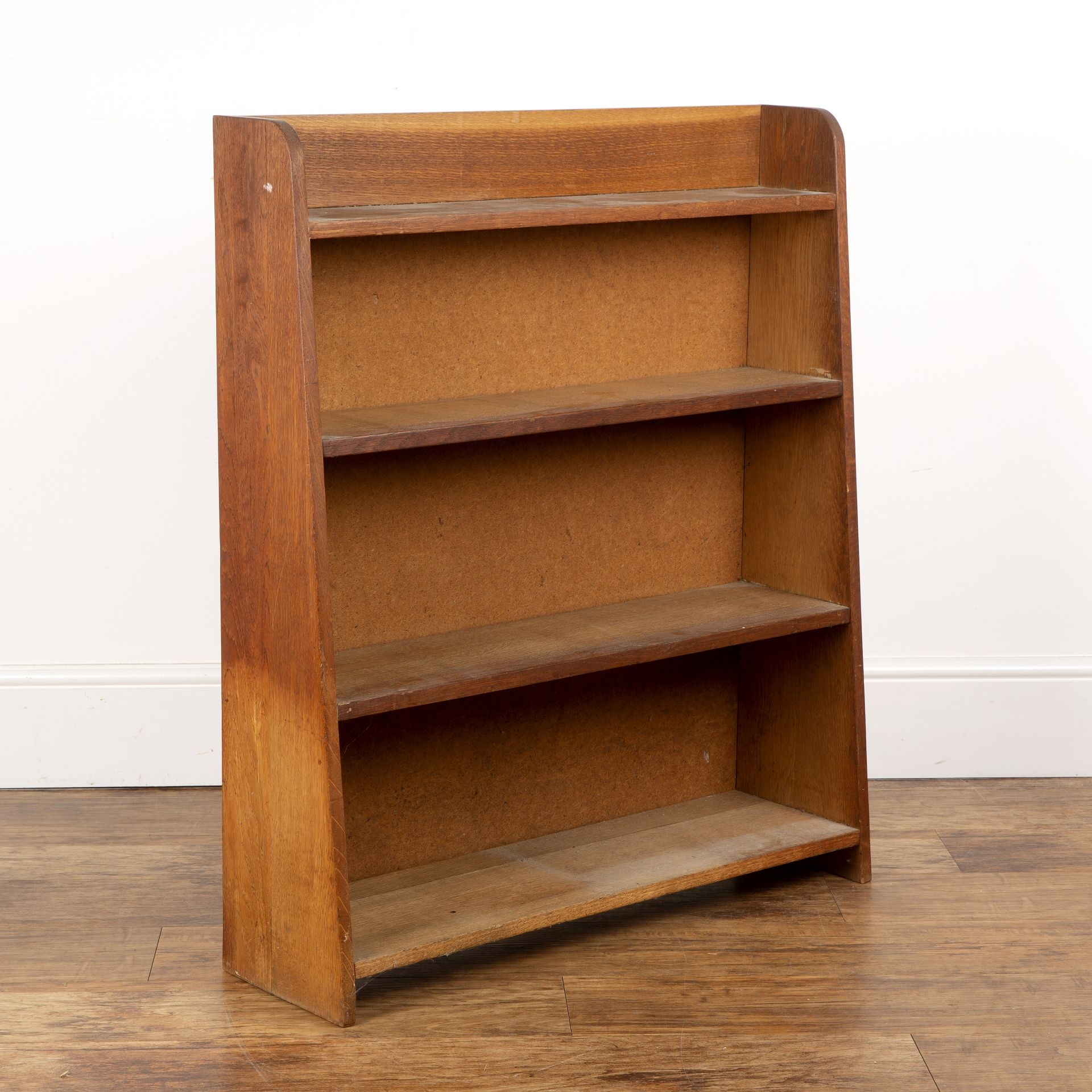 20th Century oak, tapering bookcase, with tapering side supports and four fixed shelves, 80cm wide x - Bild 2 aus 4