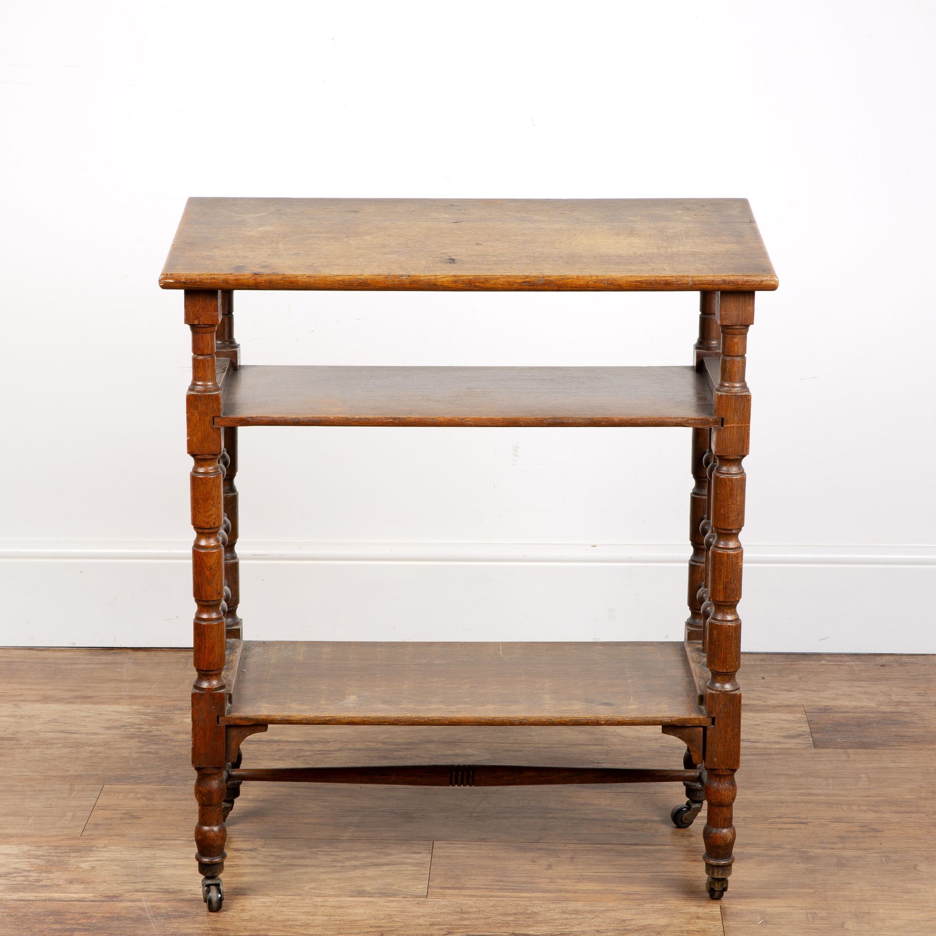 Leonard Wyburd (1865-1958) for Liberty & Co oak bookstand or reading table, with lattice side - Bild 4 aus 5