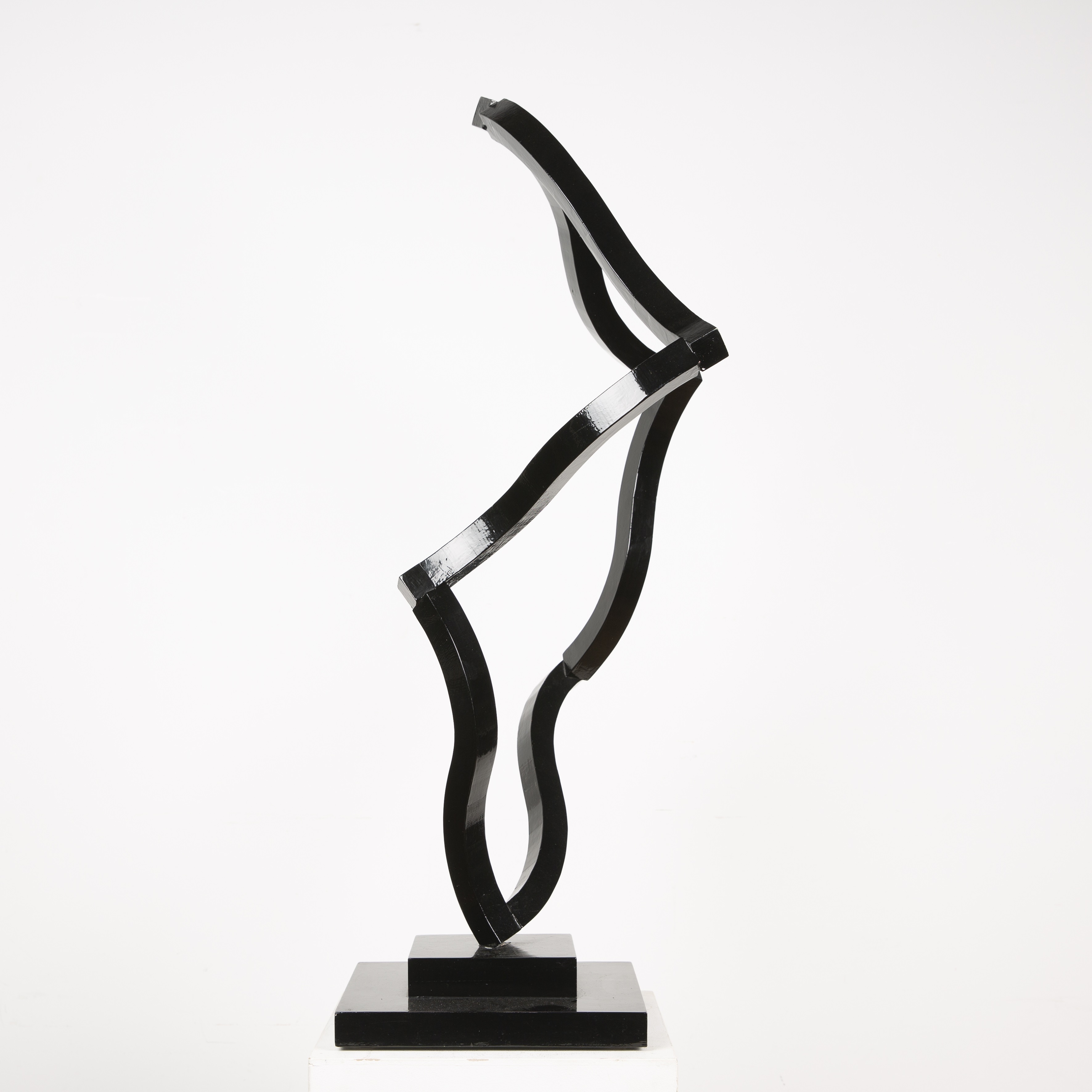 David Sawyer (20th Century) 'Silhouette', painted wooden abstract sculpture, 96cm high x 49cm - Image 4 of 4