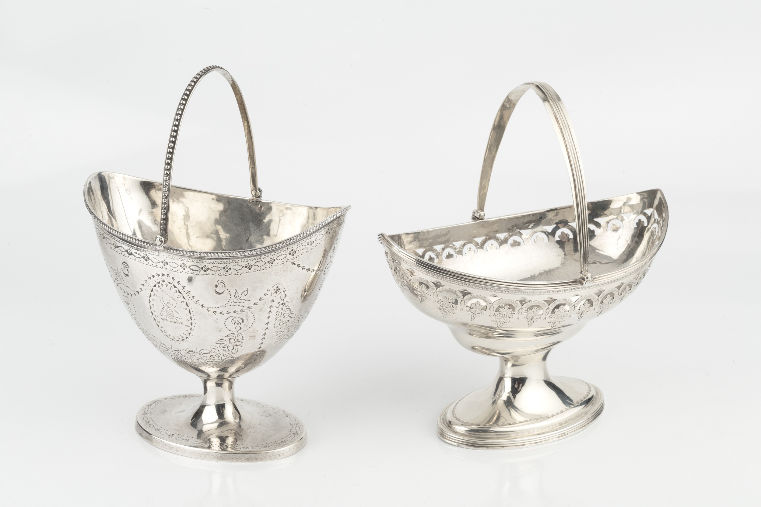 A George III silver swing handled sugar basket, with beaded border and handle, and bright-cut - Image 3 of 3