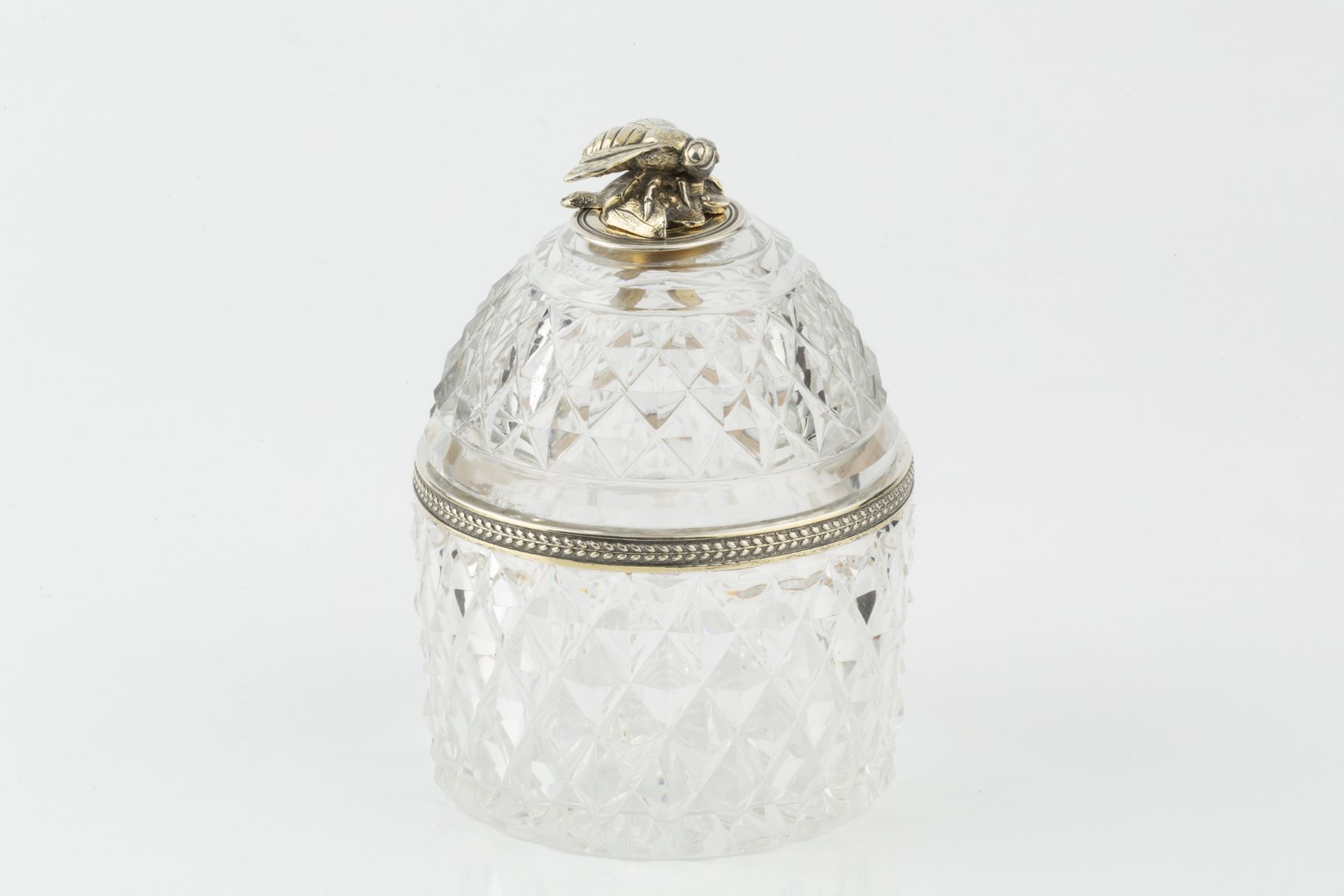 A George III silver-gilt mounted cut glass honey pot and cover, the hobnail cut cylindrical jar with - Image 4 of 5