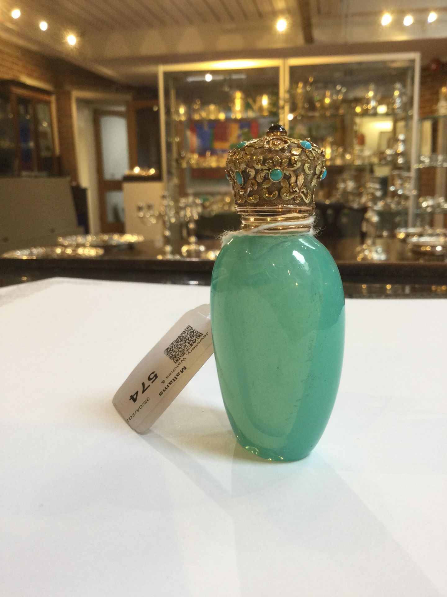 A 19th century French gold mounted opaline glass scent bottle, the turquoise glass body of ovoid - Bild 7 aus 11