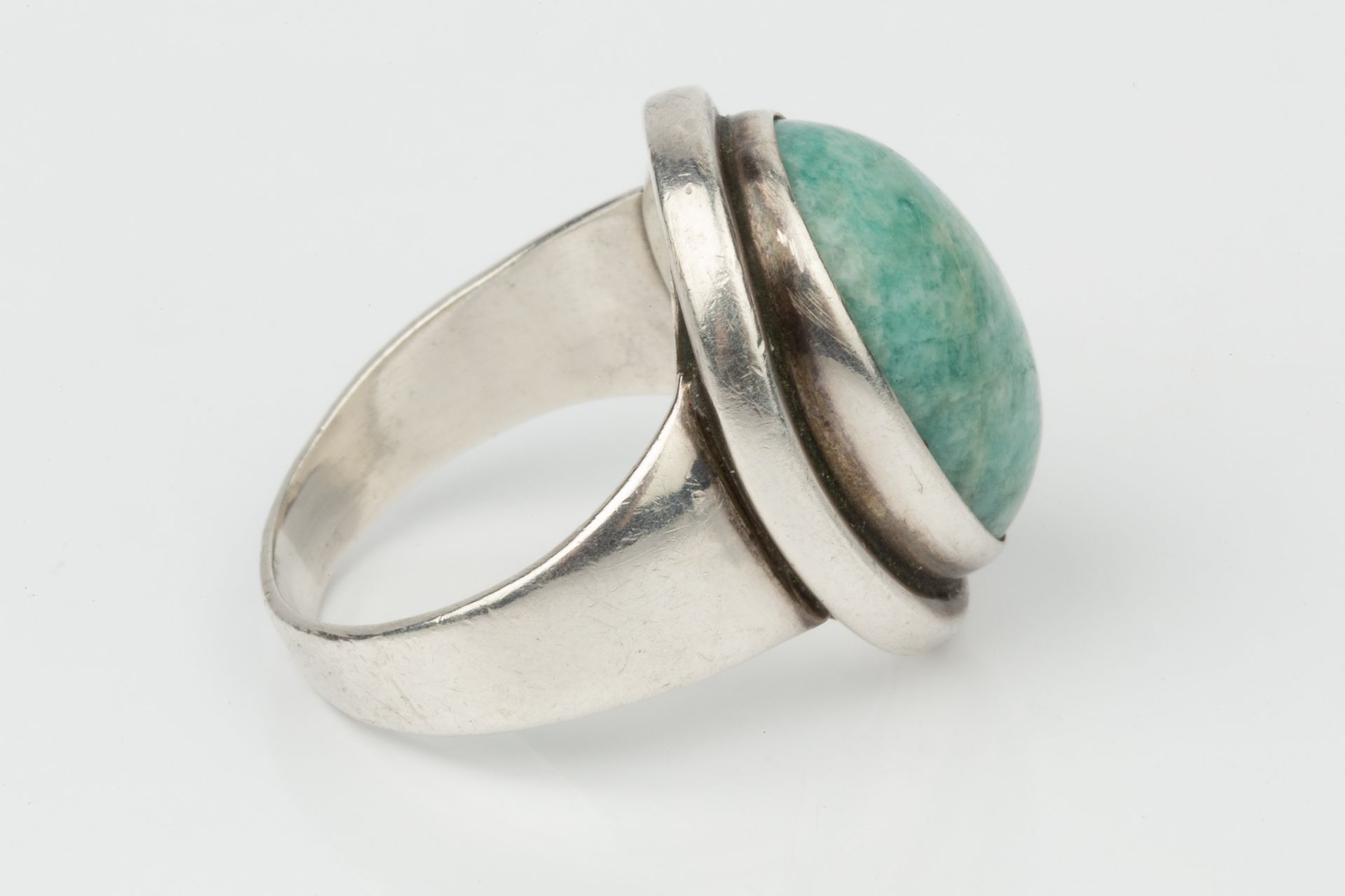 A Danish silver and amazonite dress ring by Georg Jensen, with oval cabochon stone, no. 46A Ring - Bild 4 aus 4