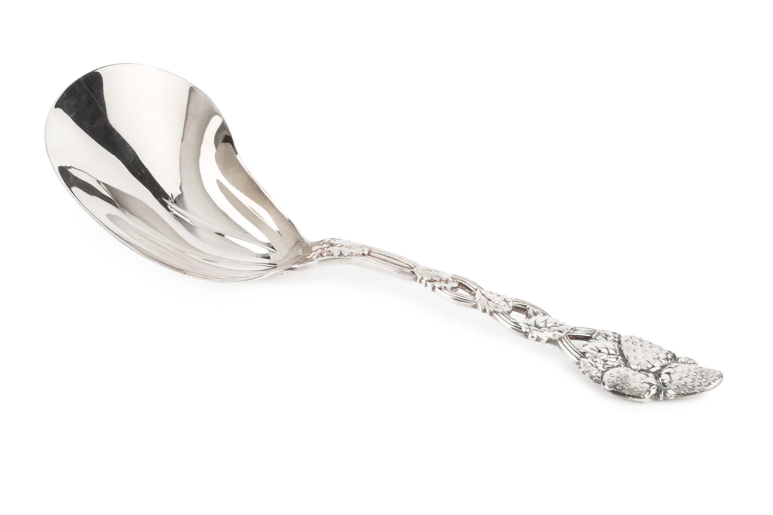 An American silver berry serving spoon by Tiffany, having kidney shaped bowl, and pierced entwined