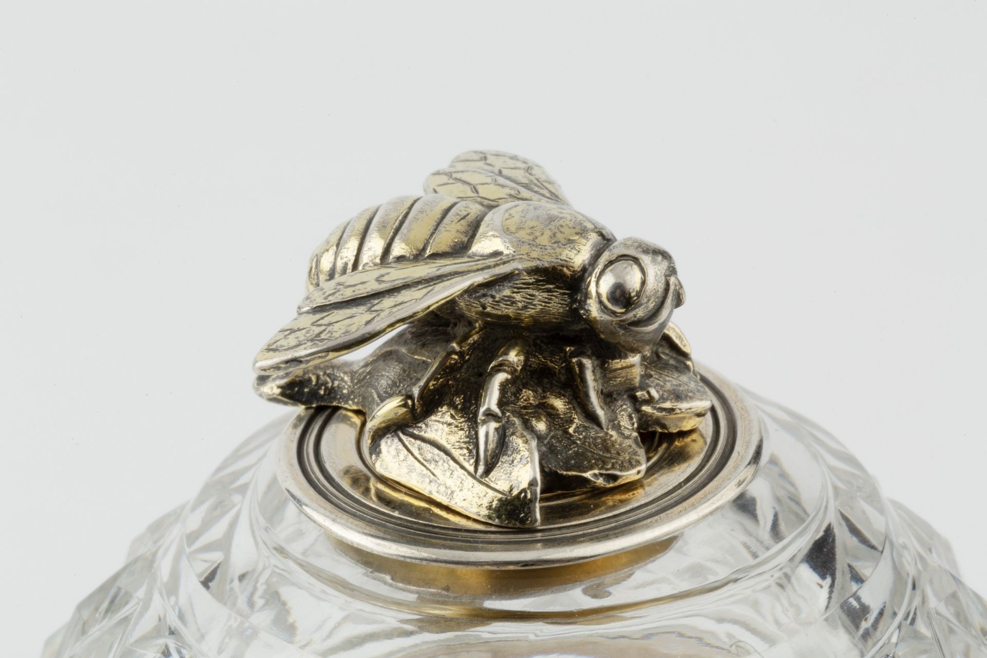 A George III silver-gilt mounted cut glass honey pot and cover, the hobnail cut cylindrical jar with - Image 3 of 5