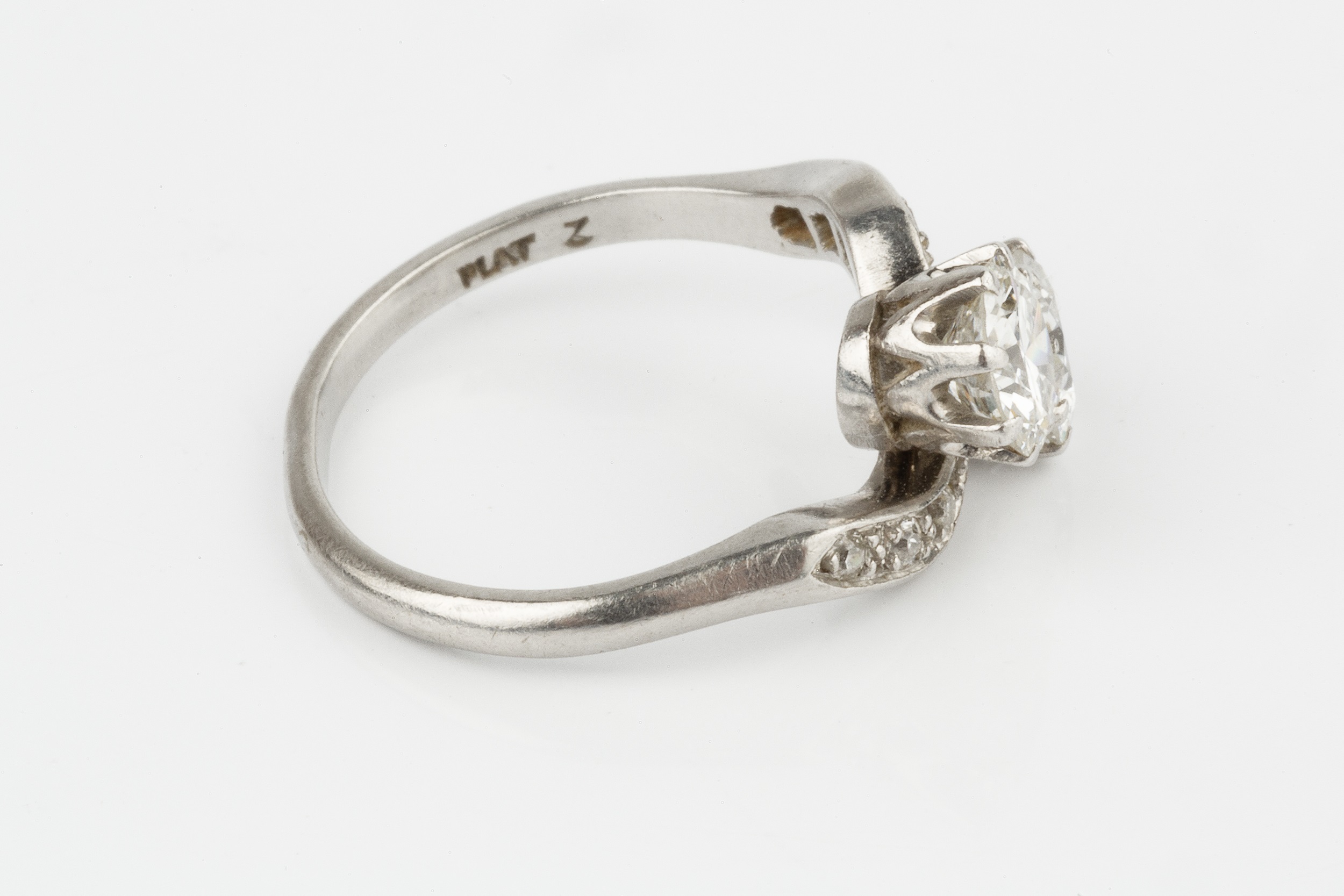 A diamond two stone ring, the brilliant-cut stones each of approx 0.5ct in a crossover setting, claw - Image 4 of 8