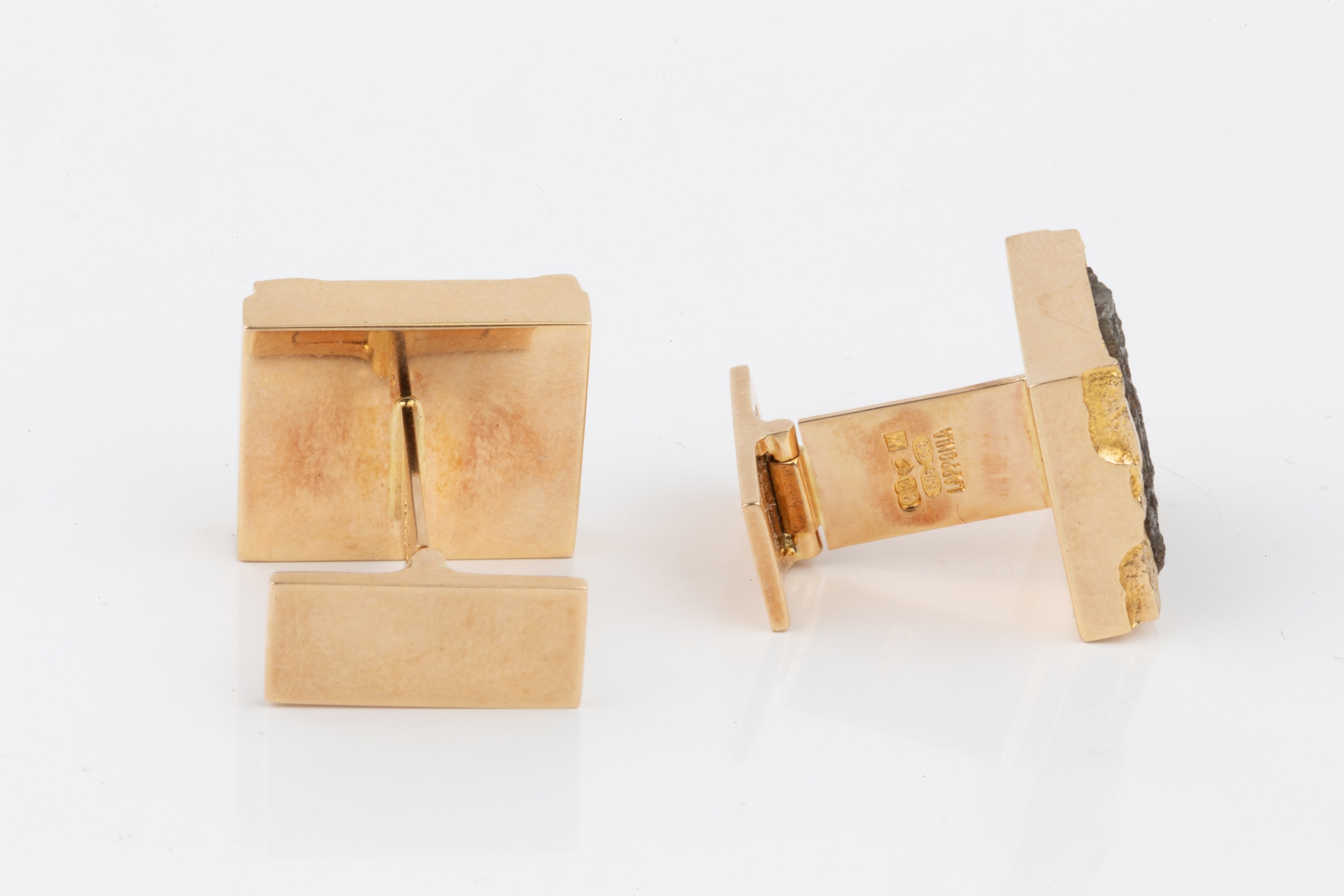 A pair of 14k gold Lapponia modernist cufflinks, in the manner of Bjorn Weckström, the textured - Image 3 of 3