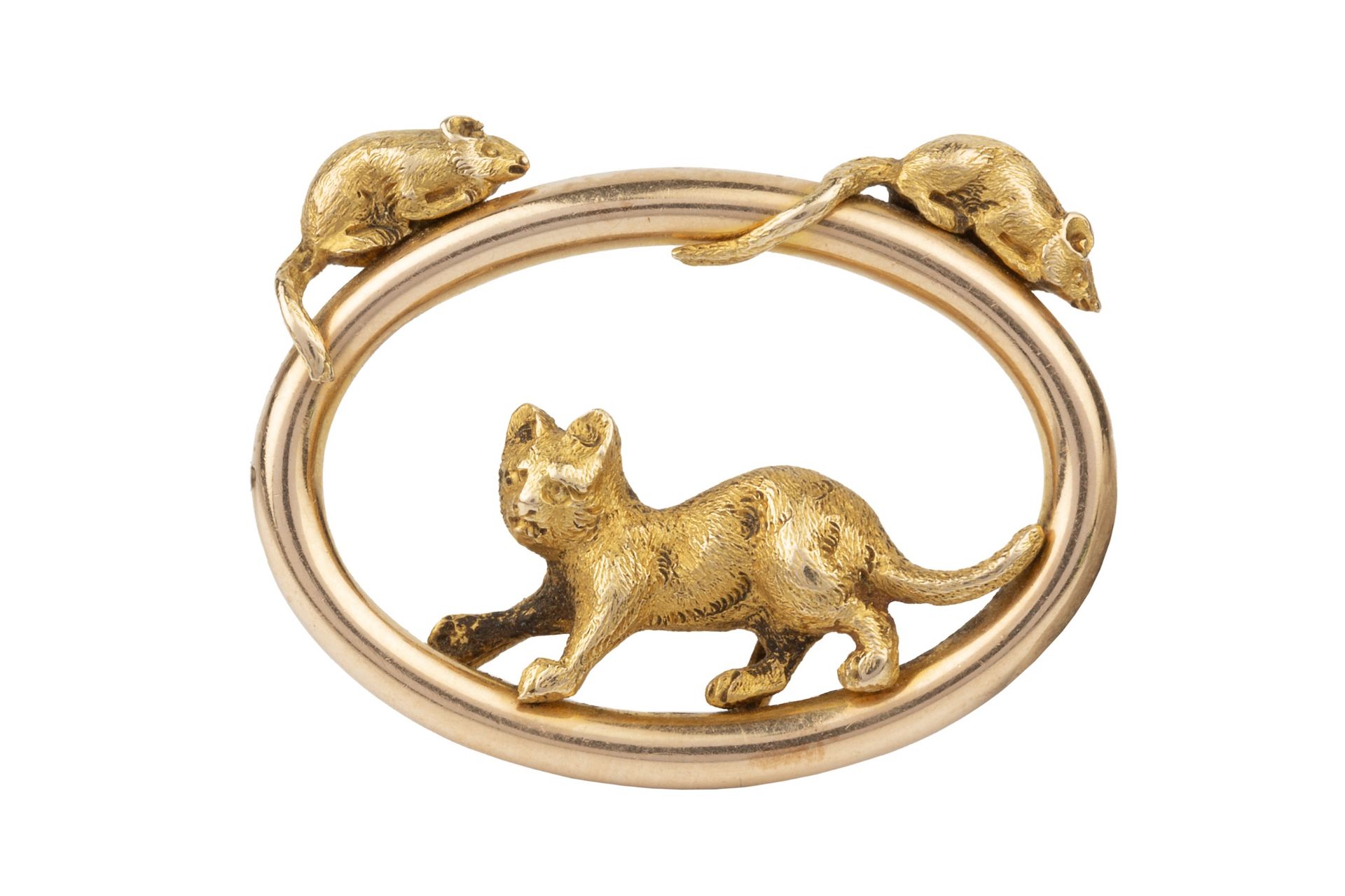 A yellow precious metal 'cat and mouse' brooch, of open oval design with crouching cat within, and