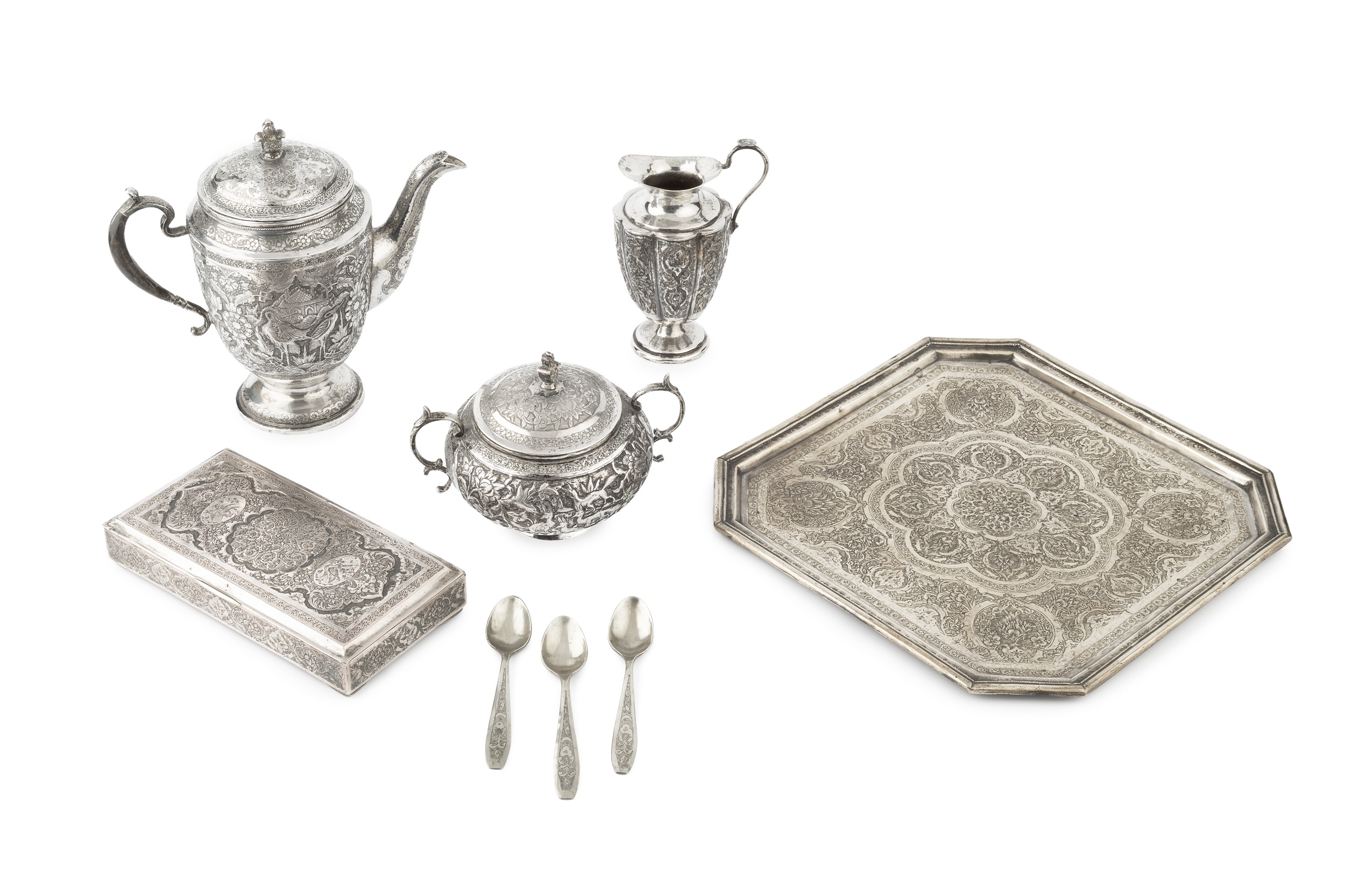 An Indo-Persian silver three piece tea service on tray, comprising teapot, sucrier and cover, and - Bild 2 aus 2