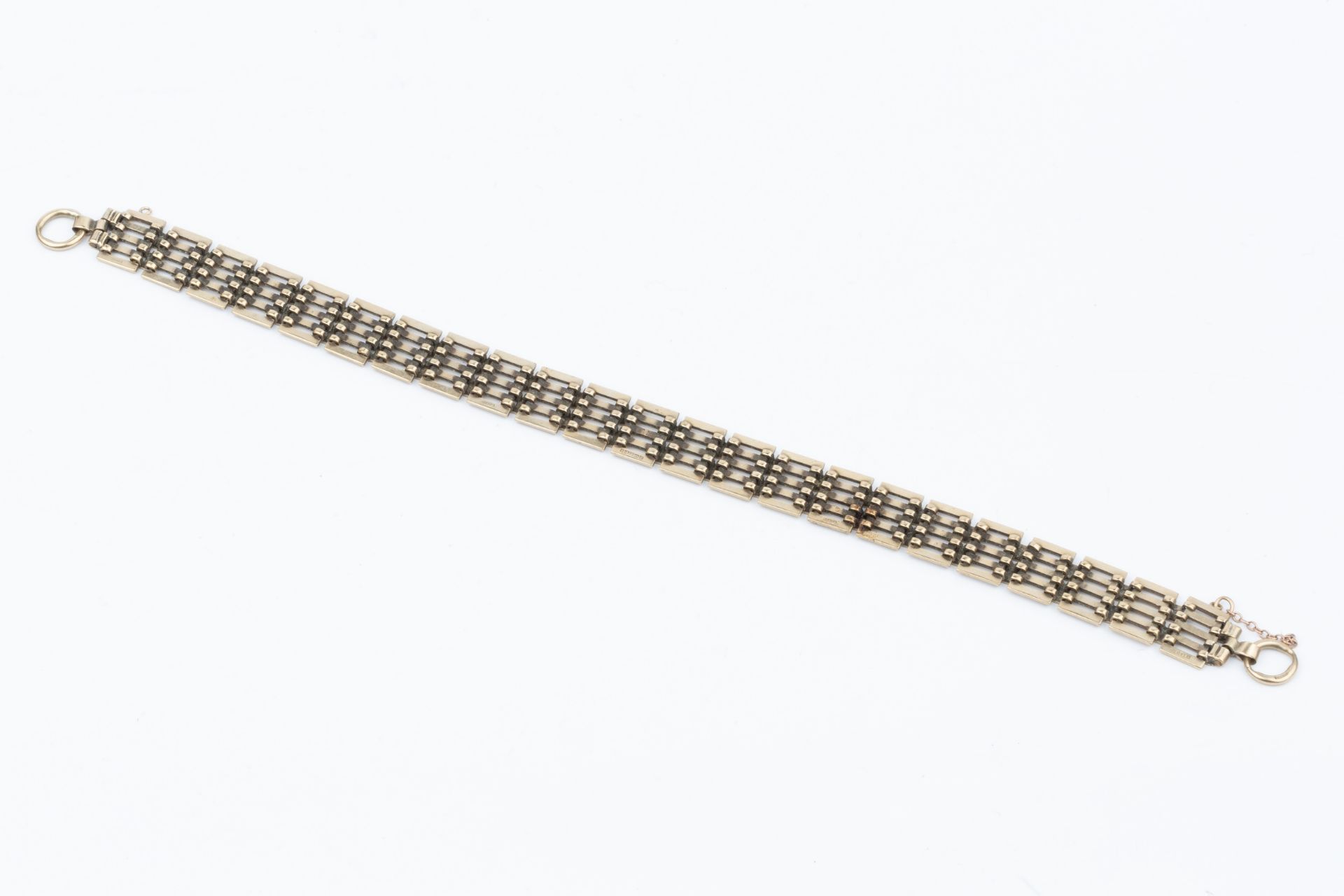 A 9ct gold gatelink bracelet, stamped 9 375, 19.5cm long approx weight 14.2g - Bild 2 aus 2