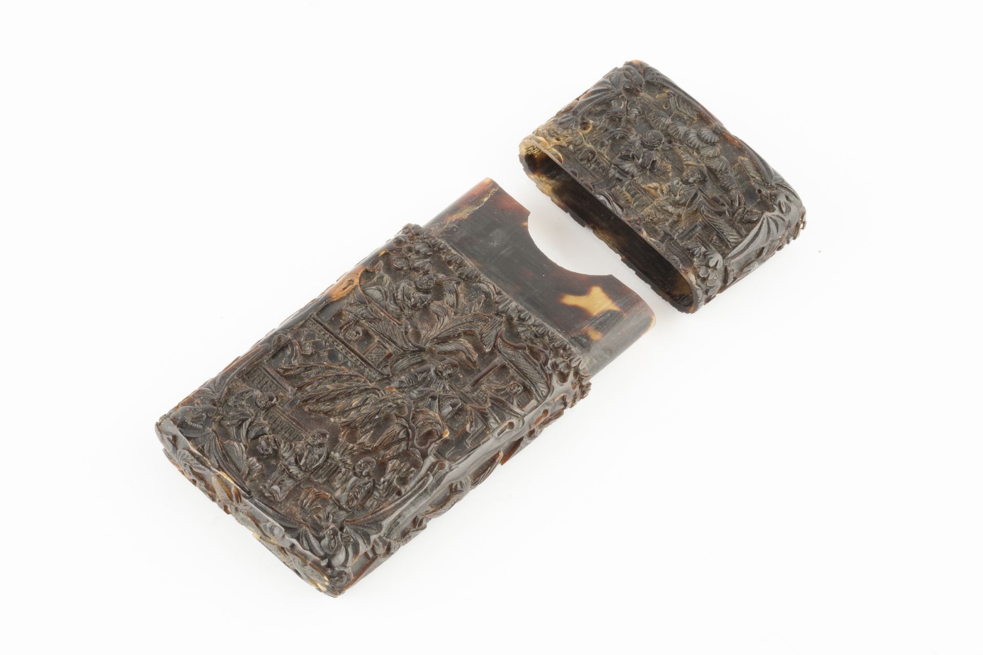 A 19th century Chinese carved tortoiseshell card case, of rounded rectangular form, intricately - Bild 2 aus 2