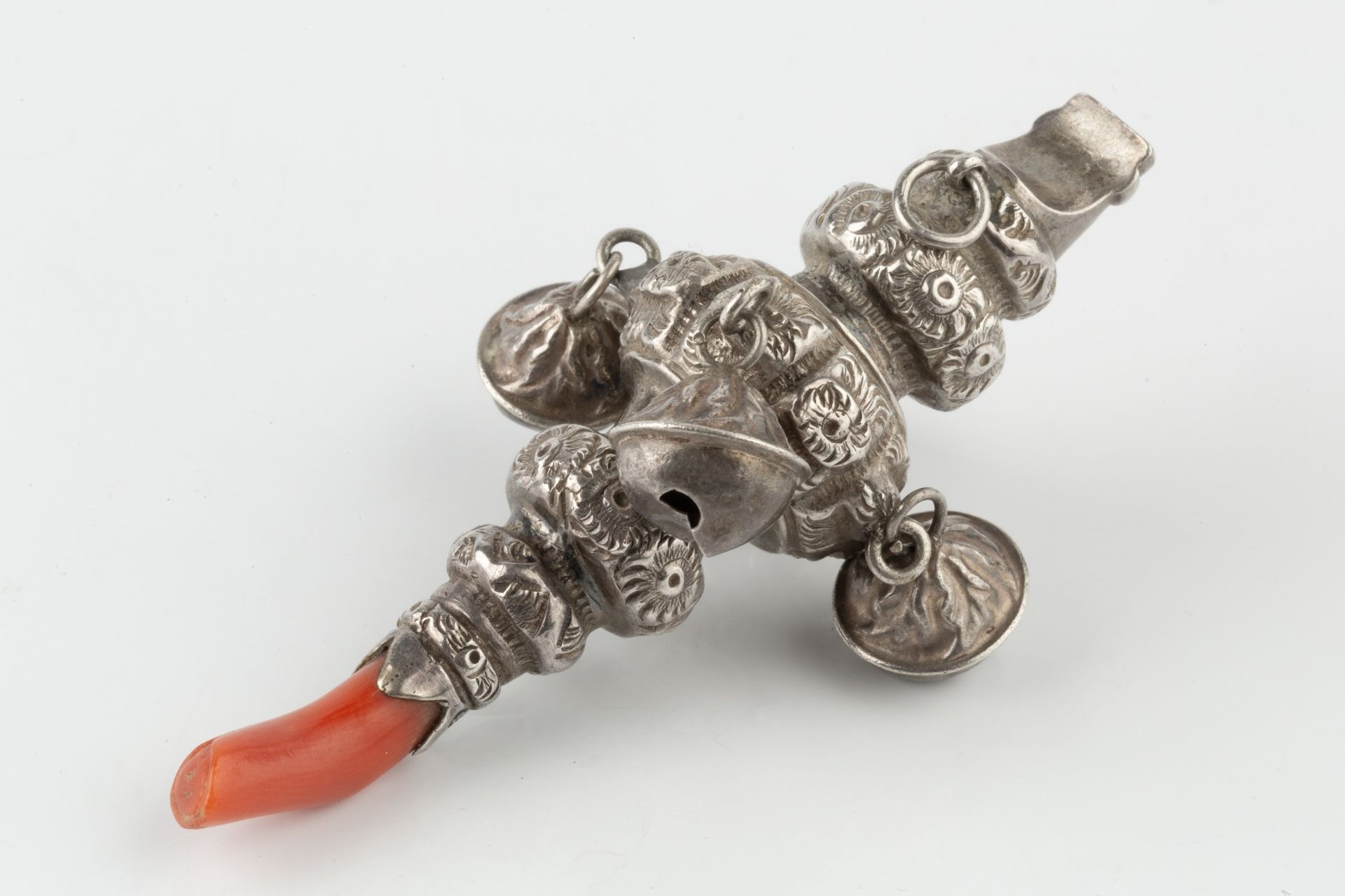 A late Victorian silver baby's rattle and whistle, hung with bells and having coral teether by Colen - Bild 2 aus 2