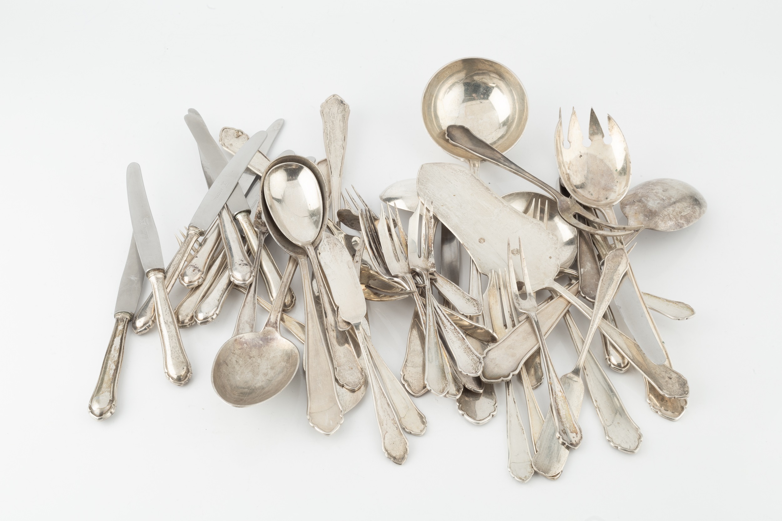 An extensive service of German silver flatware, comprising 12 each of table forks, table spoons, - Image 2 of 3