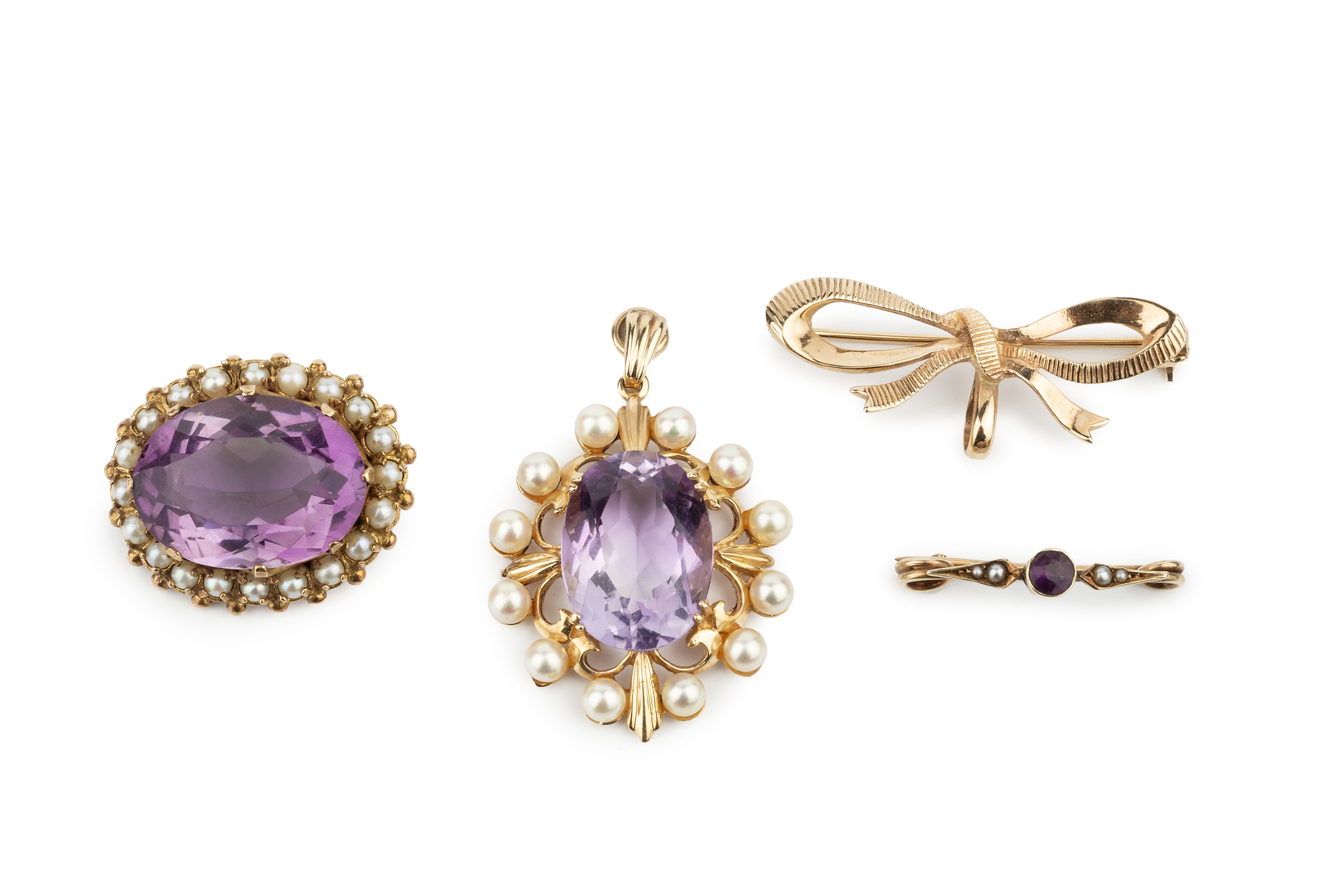 An amethyst and cultured pearl oval pendant, the oval cut amethyst set in 9ct gold with a border
