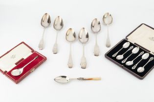 A set of six George V silver teaspoons, with pierced and bright-cut decoration, Sheffield 1918,