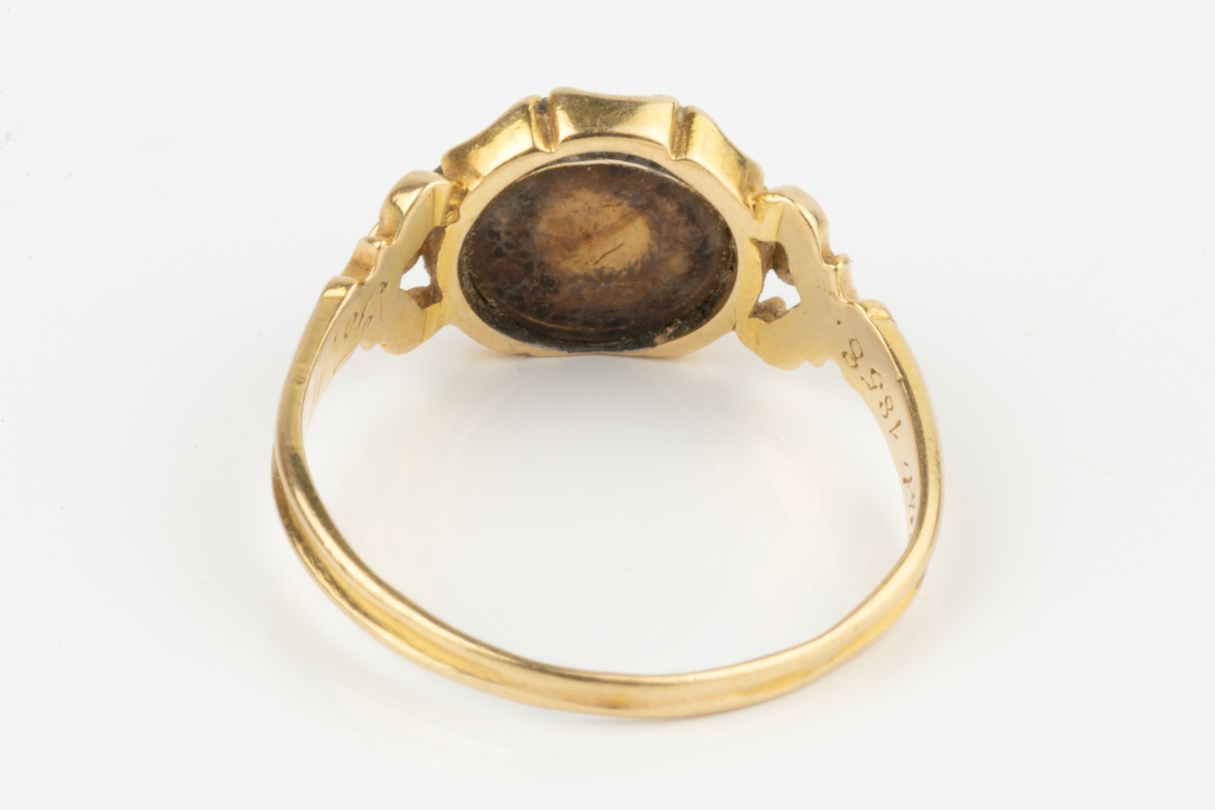 A 19th century gold memorial ring, having glazed relief portrait, possibly depicting the Duke of - Image 2 of 3