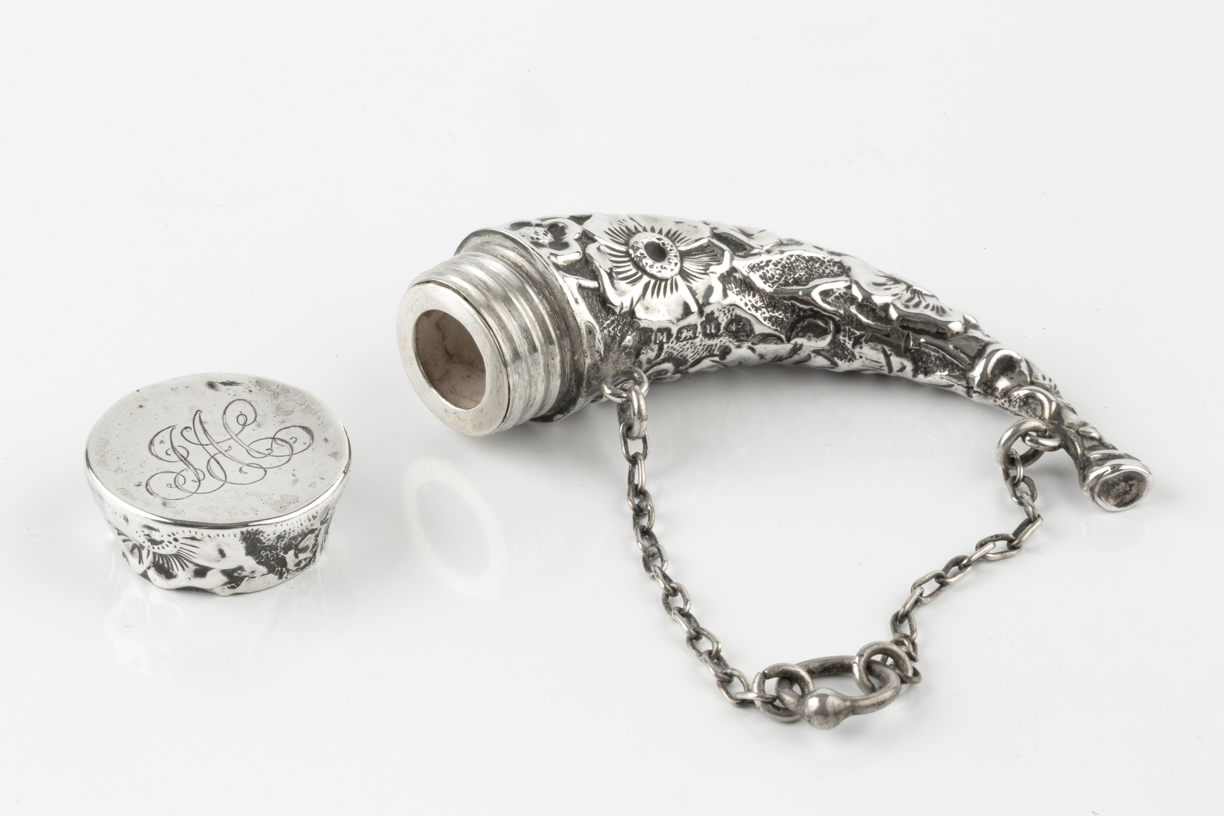 A late Victorian silver novelty scent bottle, in the form of a curved horn, repoussé decorated - Image 3 of 3