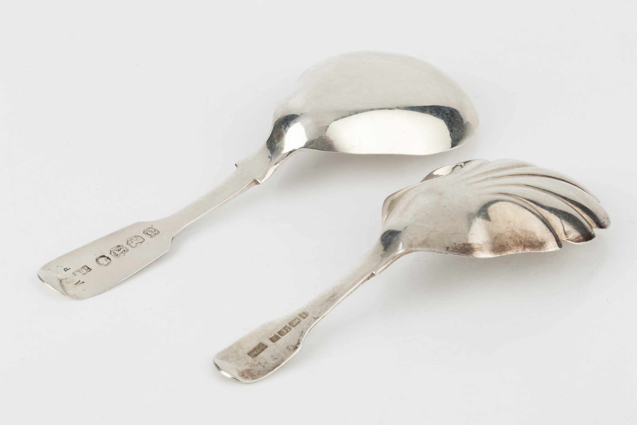 A George IV west country silver caddy spoon, with shaped and scalloped bowl, and fiddle pattern - Image 2 of 2
