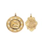 An 18ct gold medallion, with engraved inscription verso dated 1920, stamped 18C, 3.6cm, and a