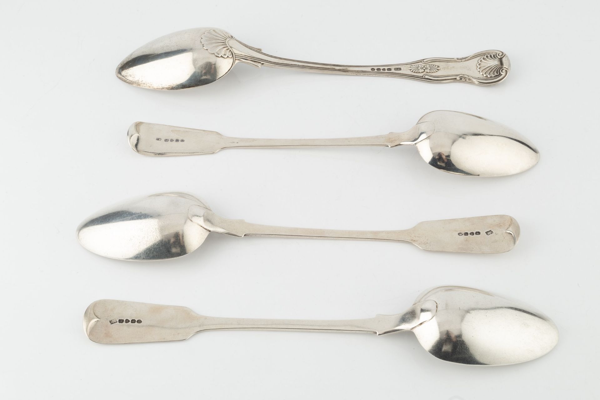A George IV silver King's pattern gravy spoon, by William Troby, Londonn 1822, a pair of William - Image 2 of 2
