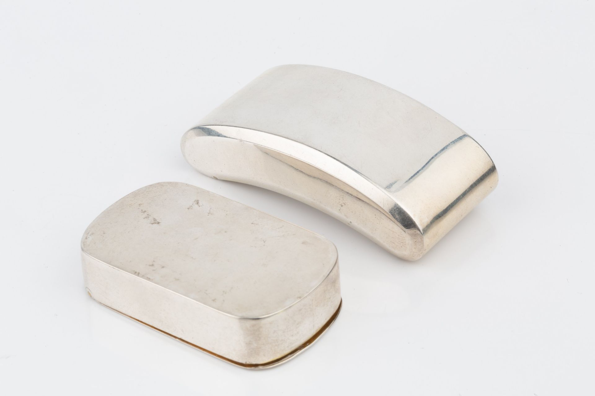 A George III silver snuff box, of rectangular form with rounded ends, by Thomas Willmore, Birmingham - Bild 3 aus 3