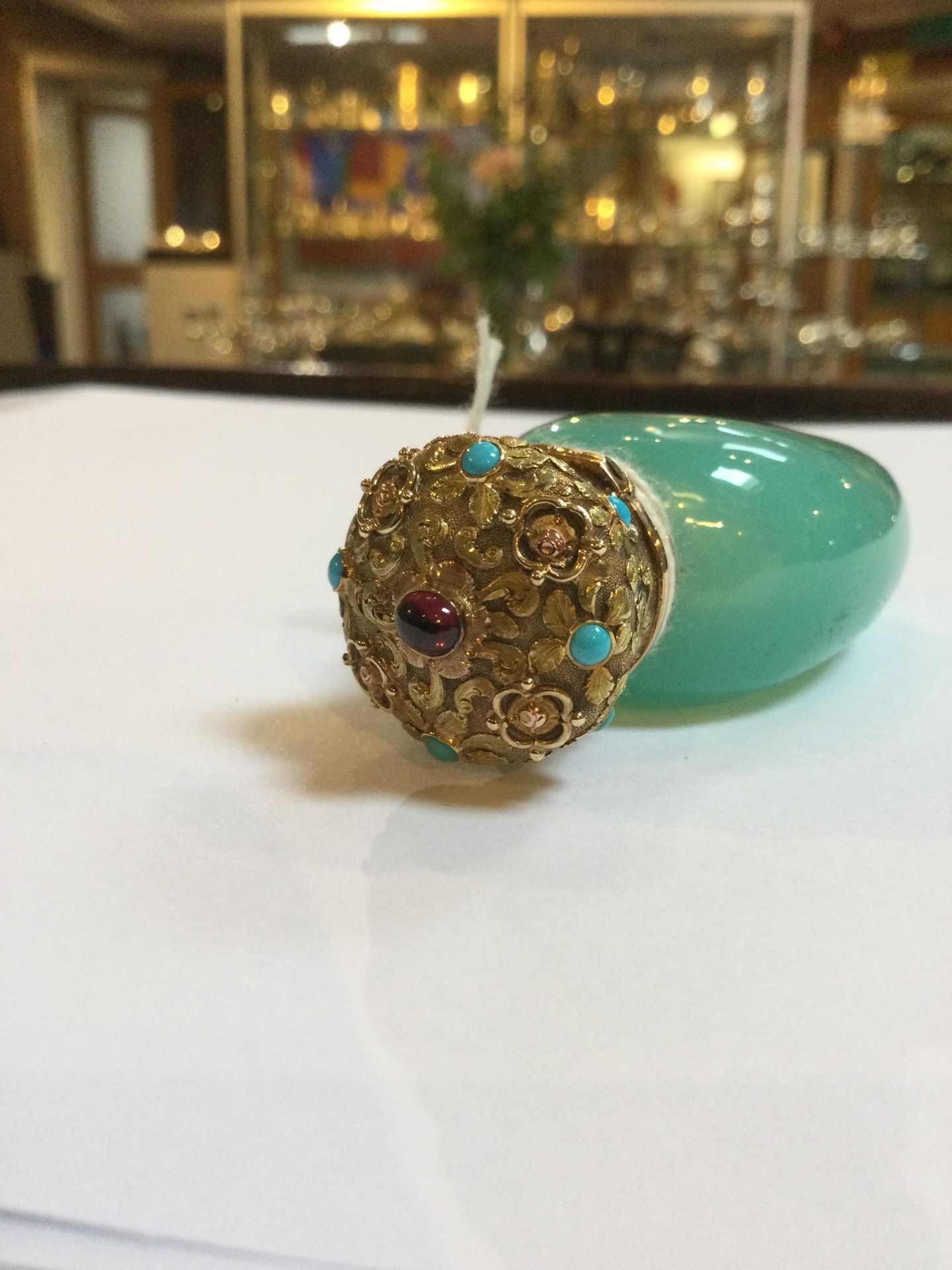 A 19th century French gold mounted opaline glass scent bottle, the turquoise glass body of ovoid - Bild 10 aus 11