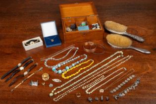 A collection of jewellery