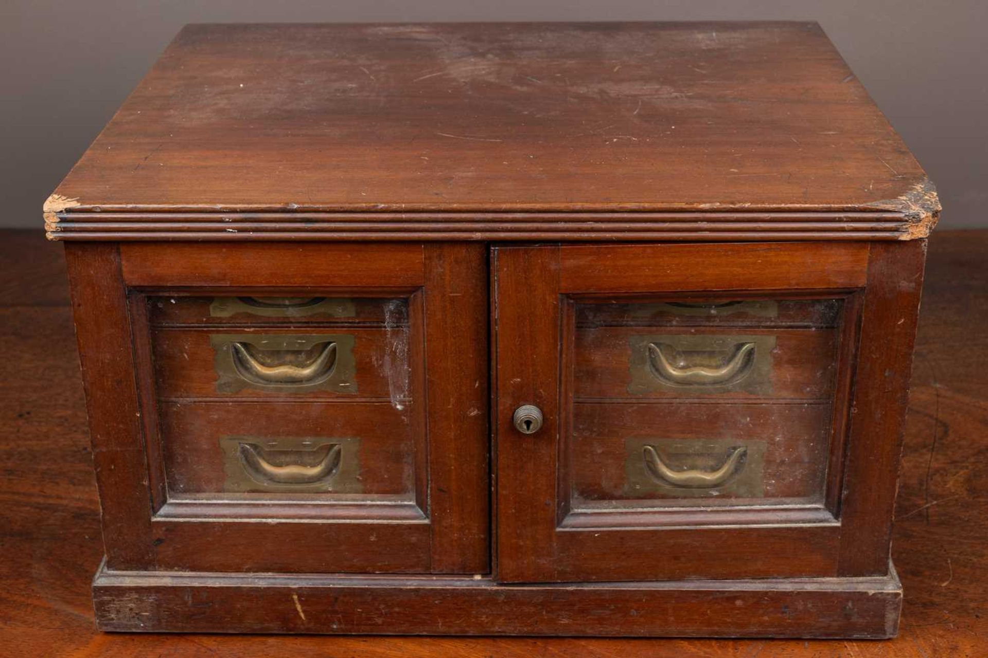 Silver and plate in a mahogany canteen - Image 2 of 7