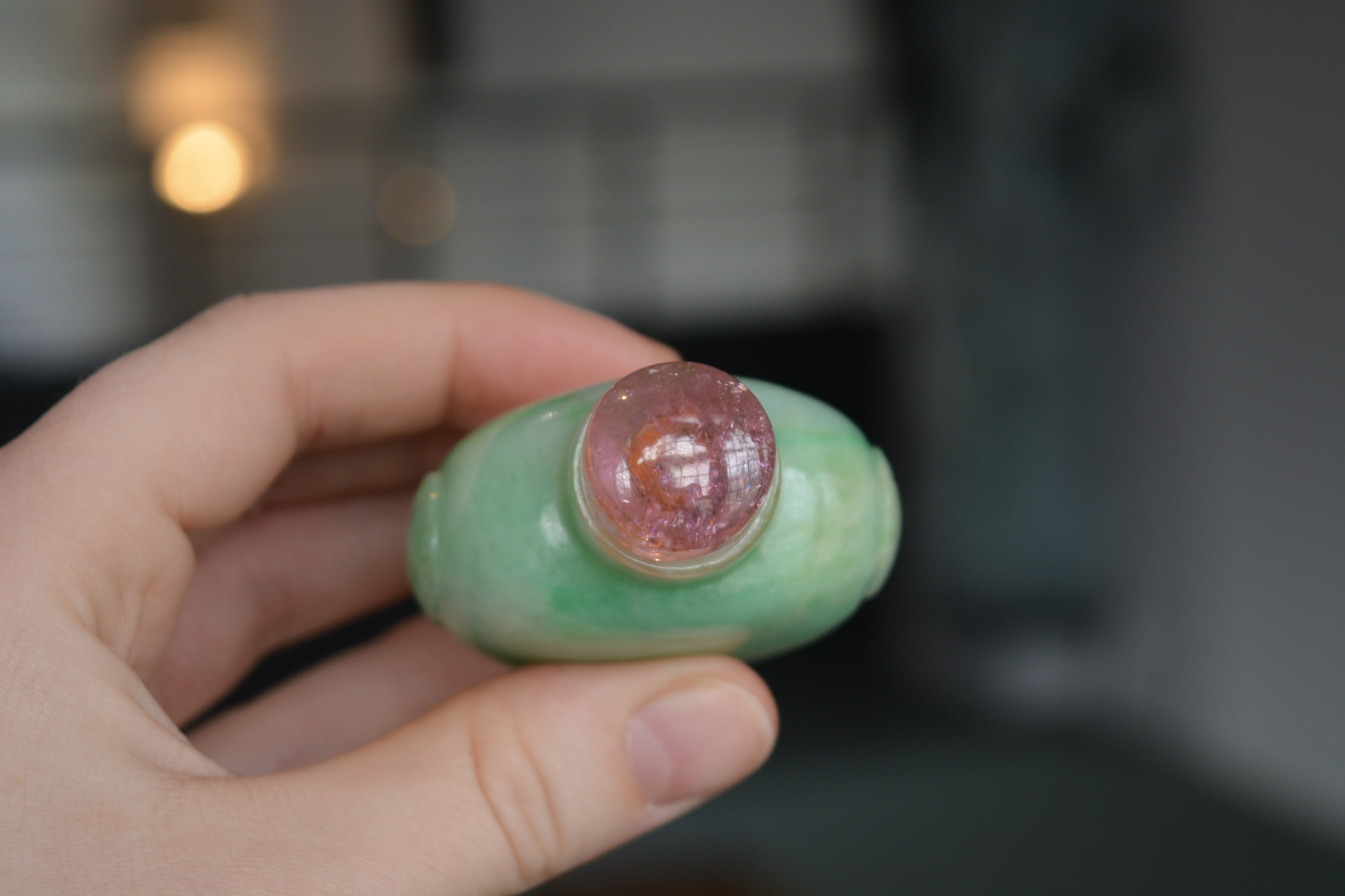 Green and white mottled jadeite snuff bottle Chinese, 1780-1850 well hollowed and of flattened ovoid - Image 9 of 12