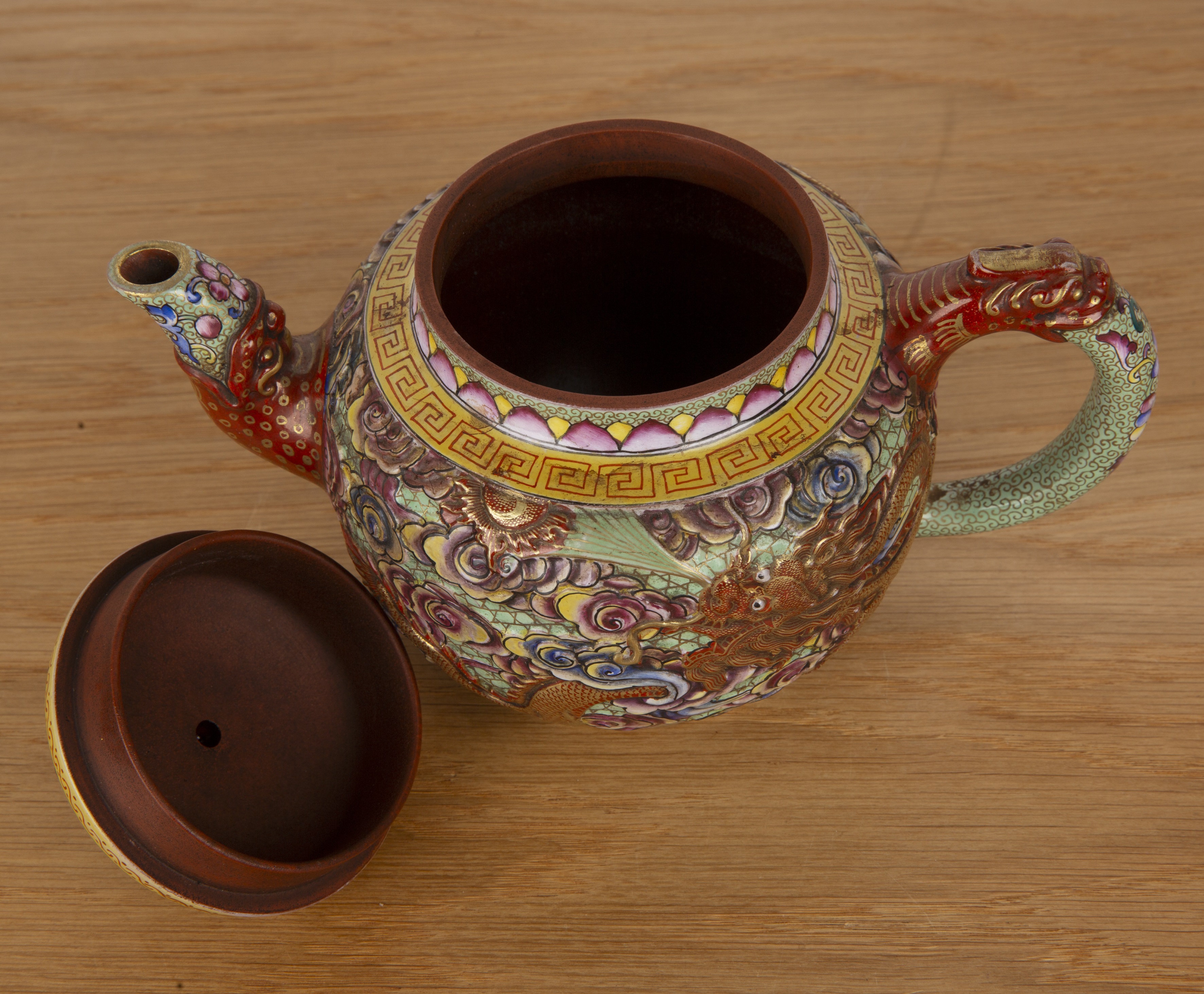 Yixing teapot with enamelled decoration Chinese decorated with dragons around the body, a key border - Image 3 of 4