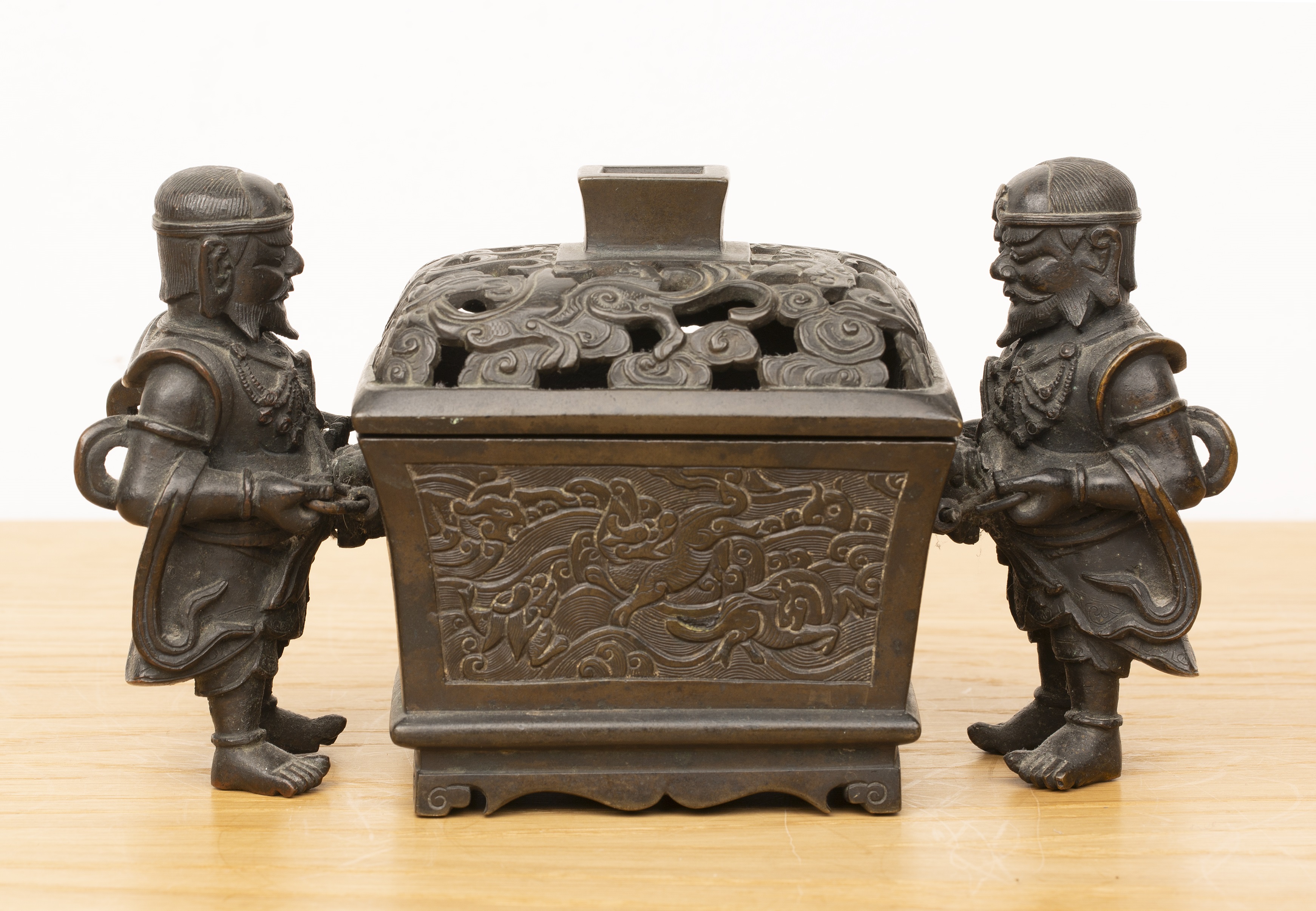 Bronze censer Chinese, 18th/19th Century in the form of a central rectangular casket with a - Image 2 of 23