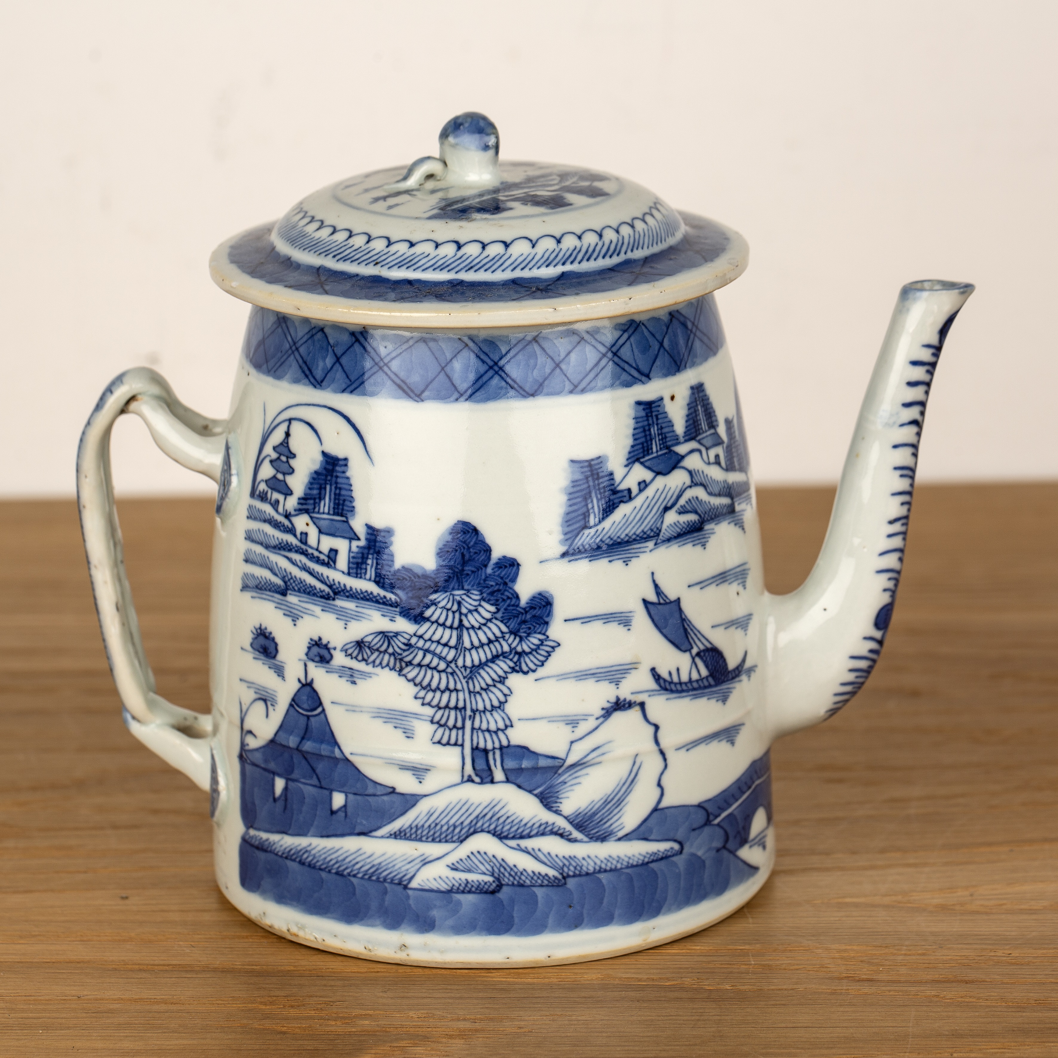 Blue and white export porcelain teapot Chinese, 19th Century painted with temples and a lake - Image 4 of 6