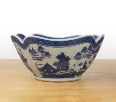 Export blue and white porcelain square bowl Chinese, circa 1800 painted with a central pavilion