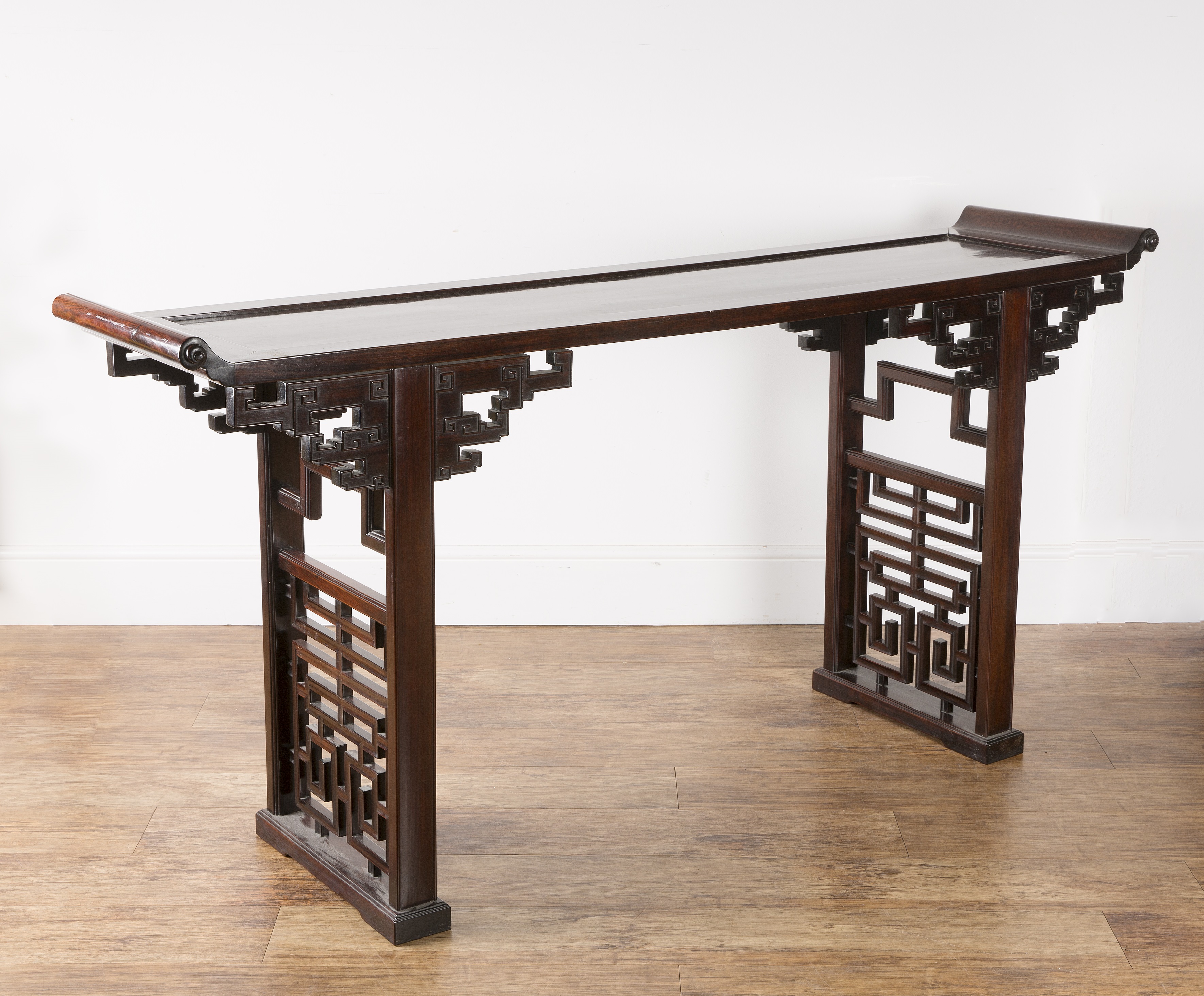 Hongmu altar table Chinese, early 20th Century in the Ming style with slatted and carved end - Image 3 of 5