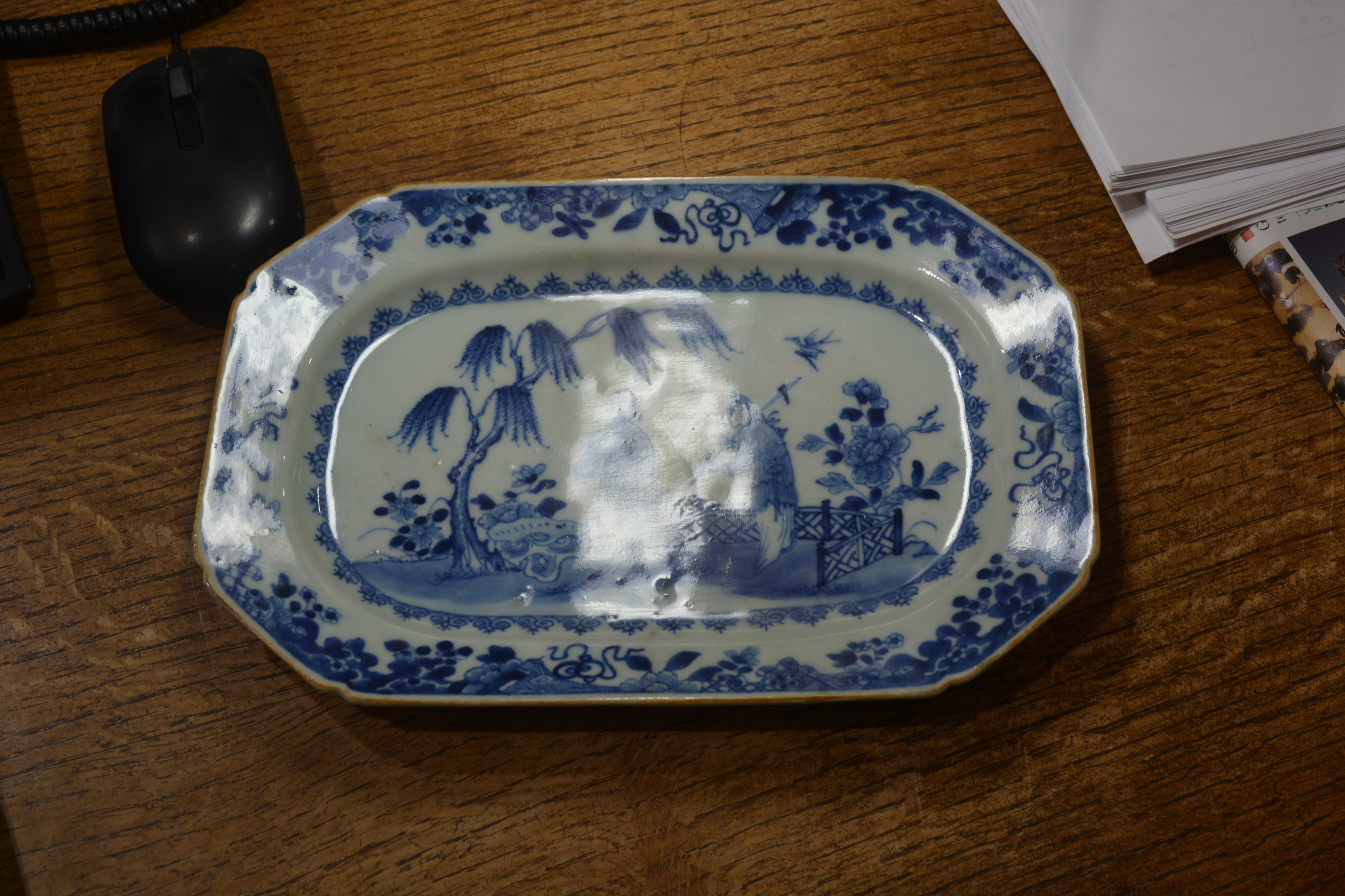 Four similar graduated blue and white porcelain serving dishes Chinese, circa 1900 with various - Image 5 of 8