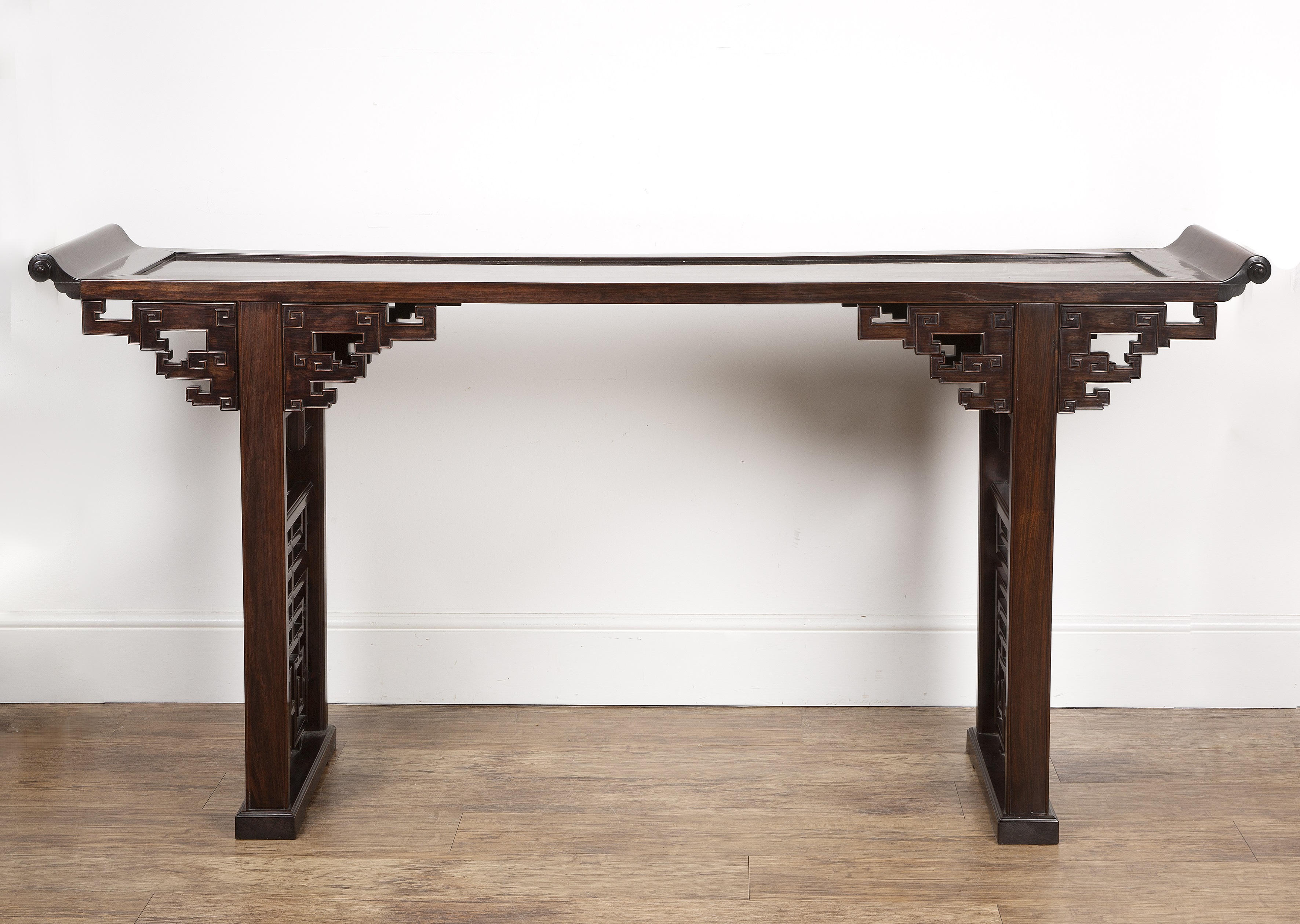 Hongmu altar table Chinese, early 20th Century in the Ming style with slatted and carved end - Image 2 of 5