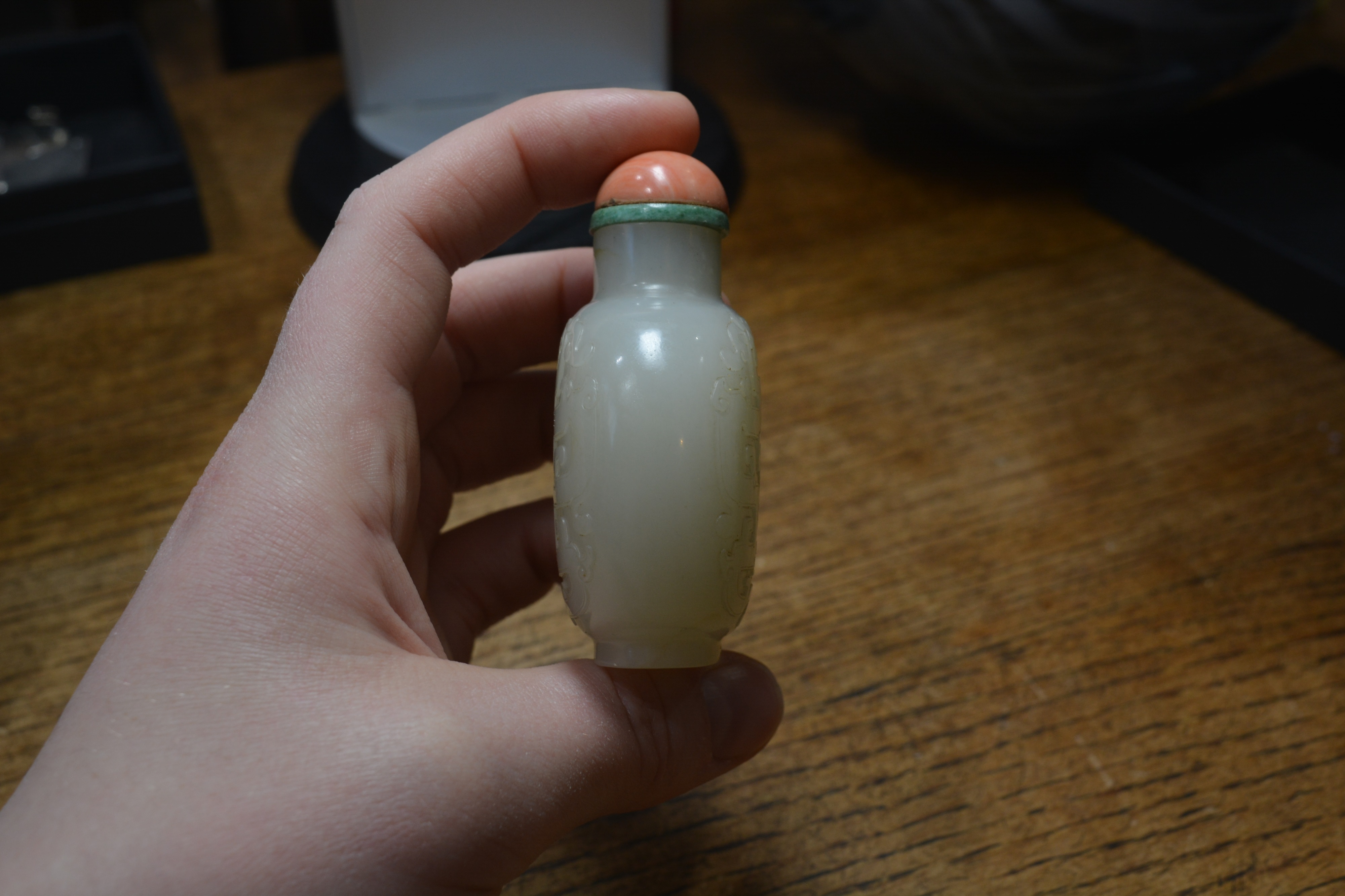 Greyish white nephrite jade snuff bottle Chinese, 1750-1780 of well hollowed flattened rounded - Image 7 of 12