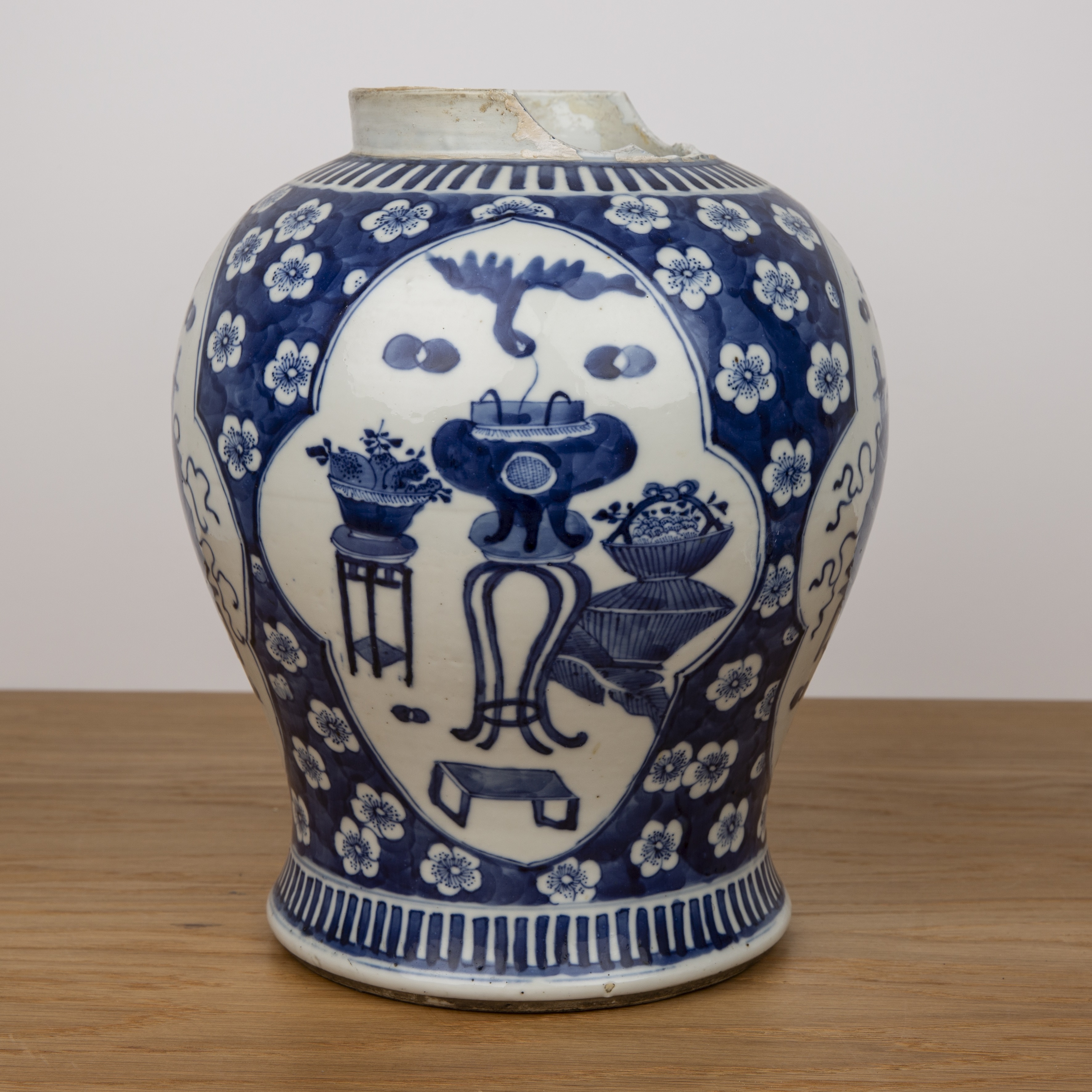 Blue and white porcelain vase and cover Chinese, 19th Century painted with panels of 'antiques' - Image 5 of 7