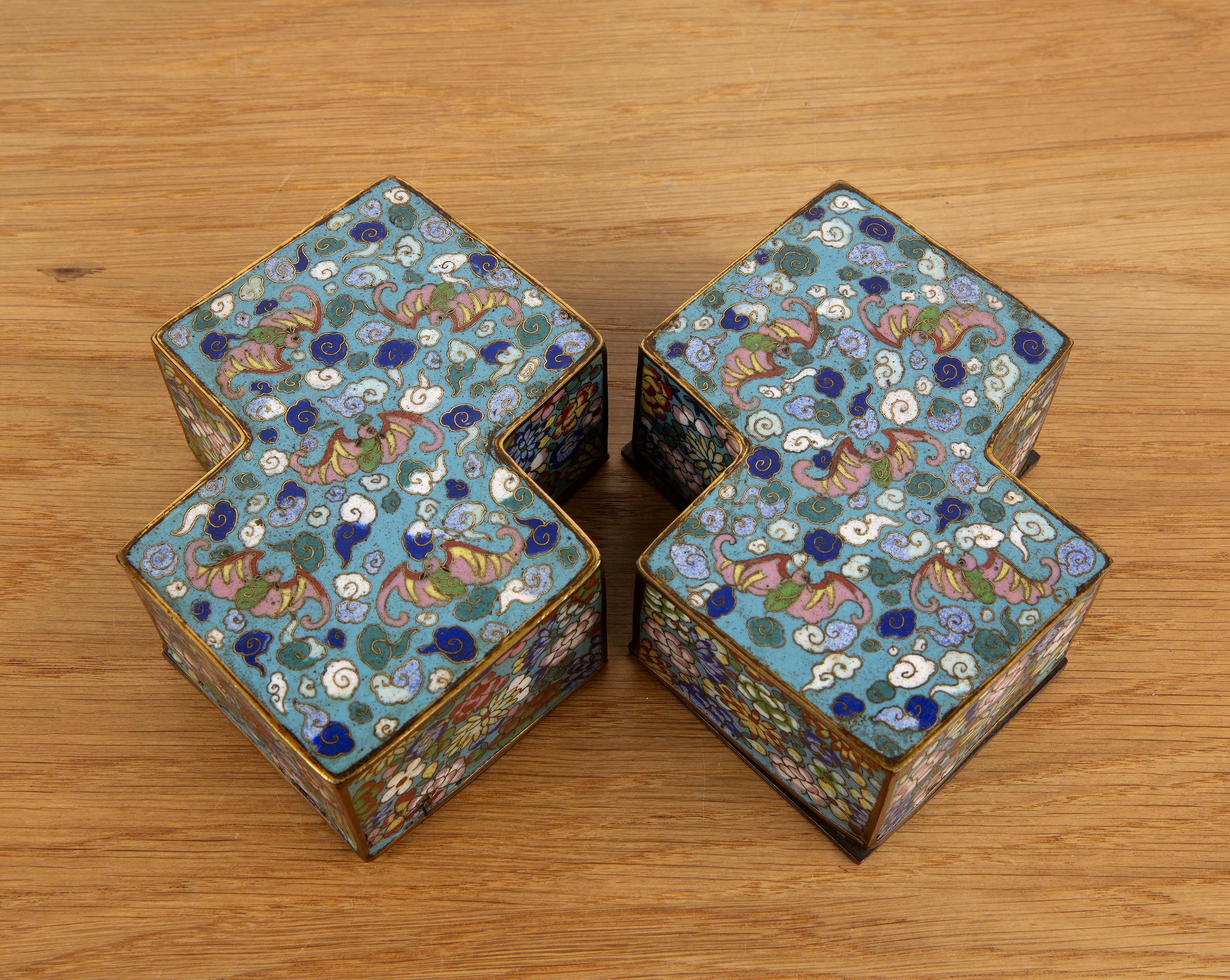 Pair of shaped blue ground cloisonne boxes Chinese, 19th Century each with bat and butterfly - Image 4 of 7