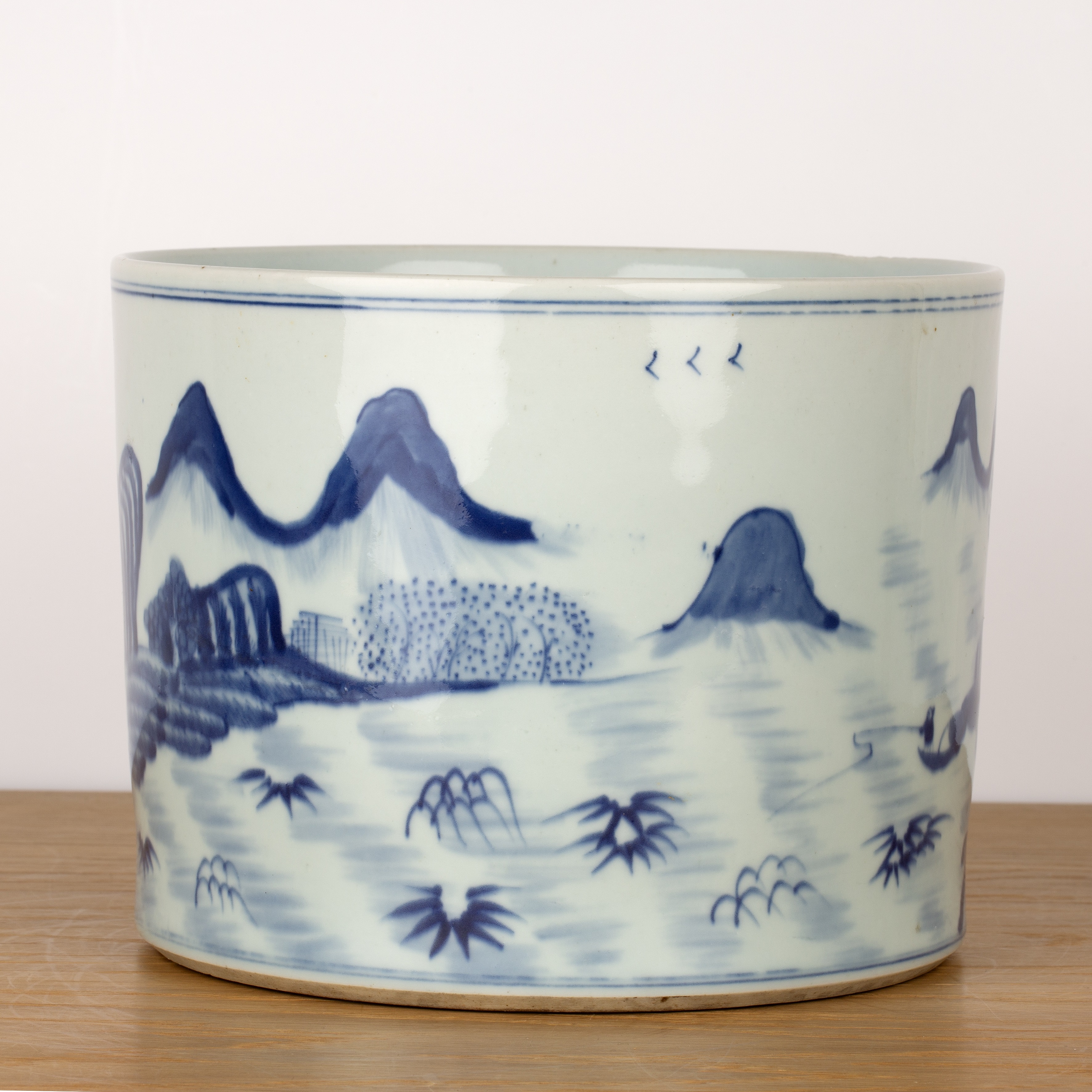 Large blue and white porcelain brush pot Chinese, 19th/20th Century painted with an extensive - Image 3 of 5