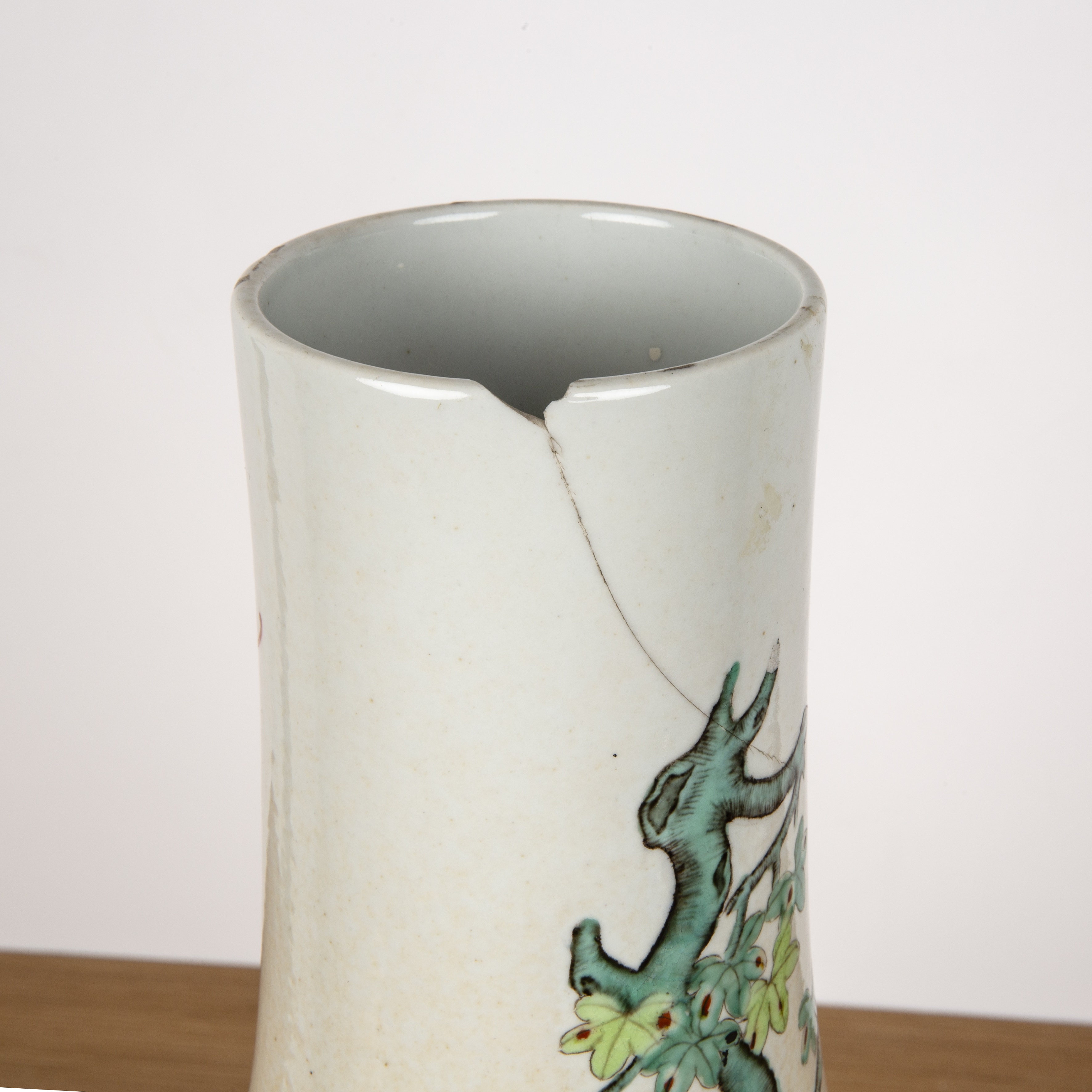 Enamelled porcelain bottle vase Chinese, Xuantong period painted with auspicious herons perched in a - Image 4 of 20